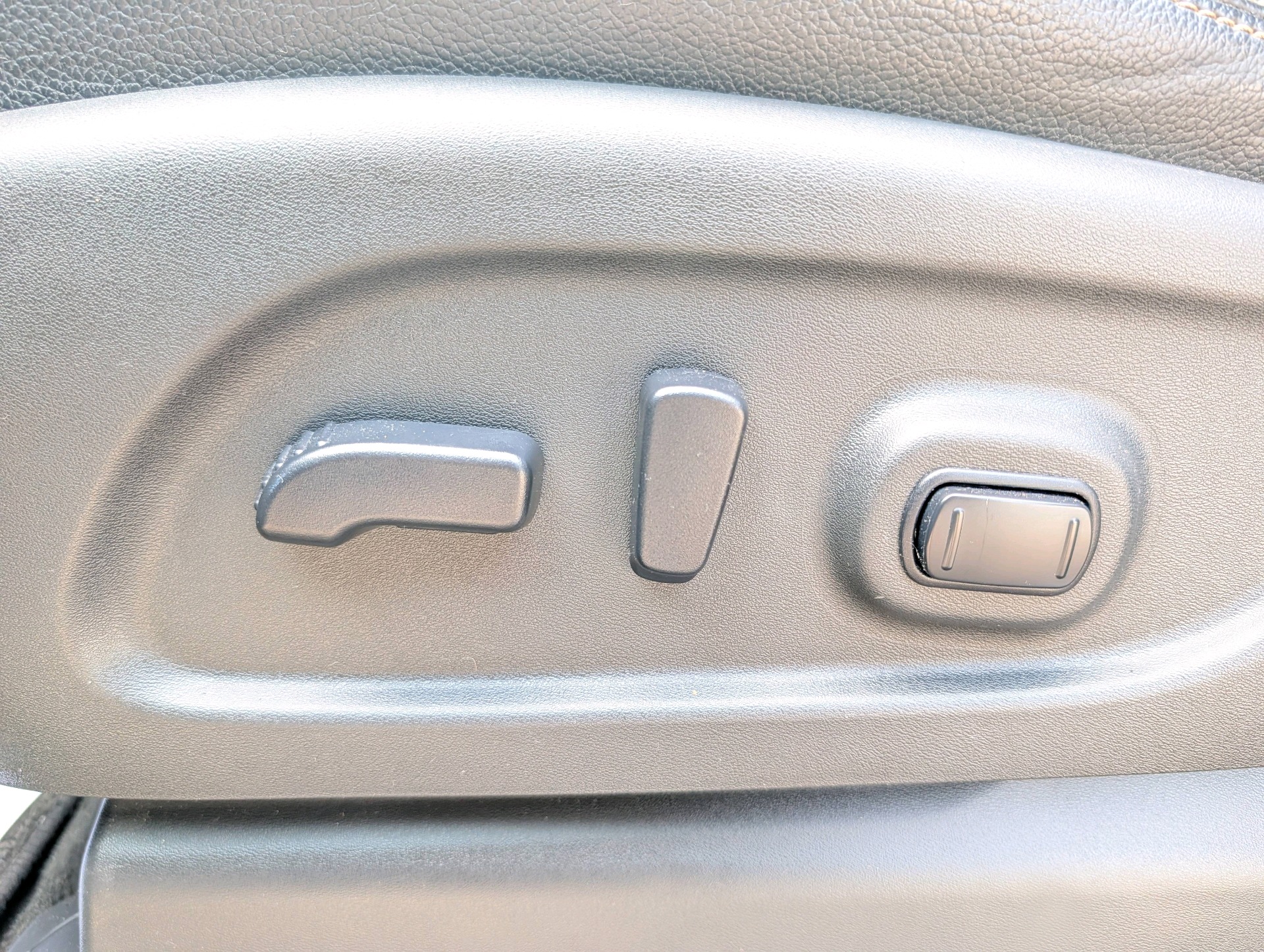 /rahmanmotors/2017-Nissan-Titan-15104718539572293.jpg