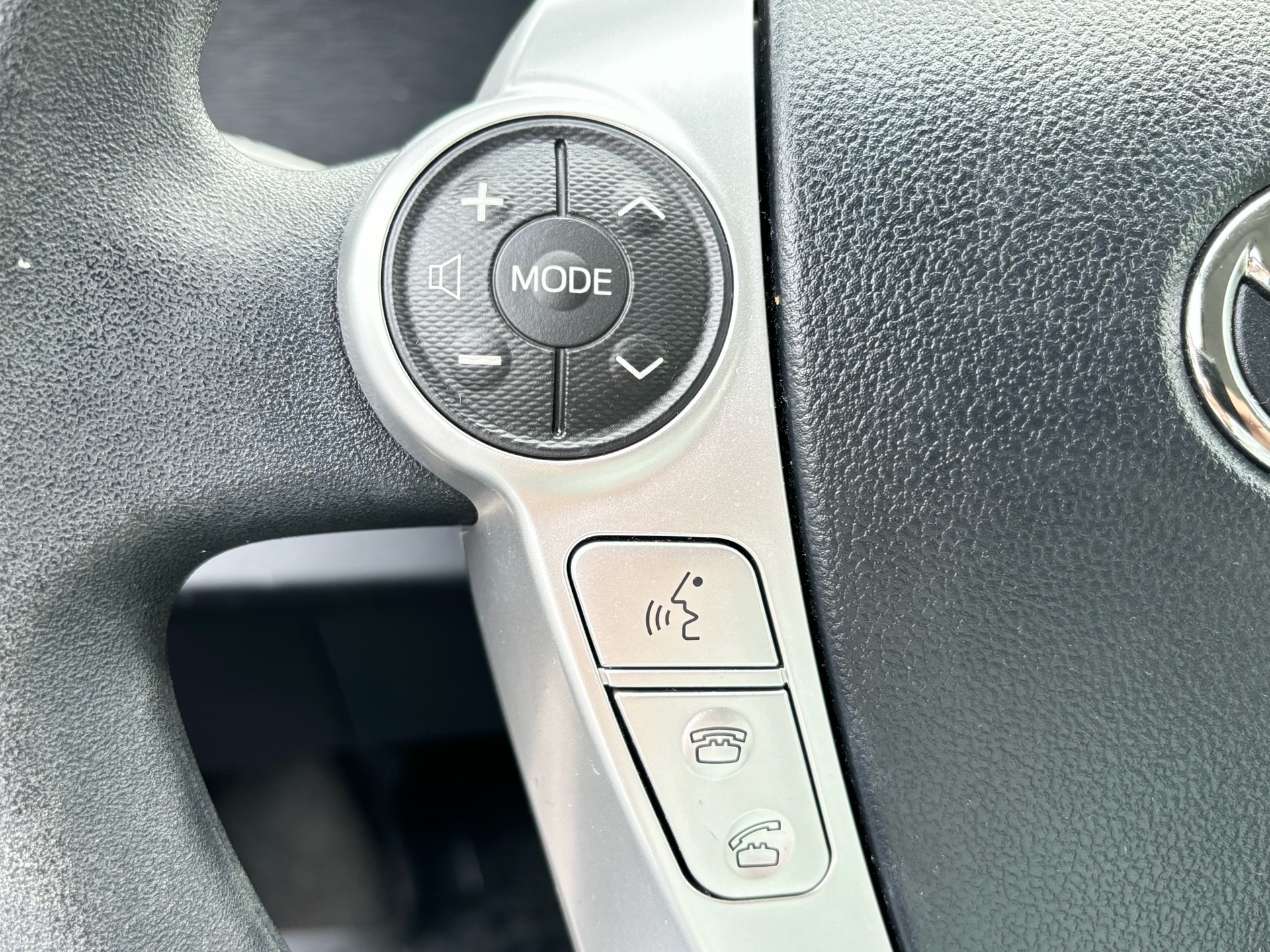 /rahmanmotors/2017-Toyota-Priusc-455395370679339.jpg