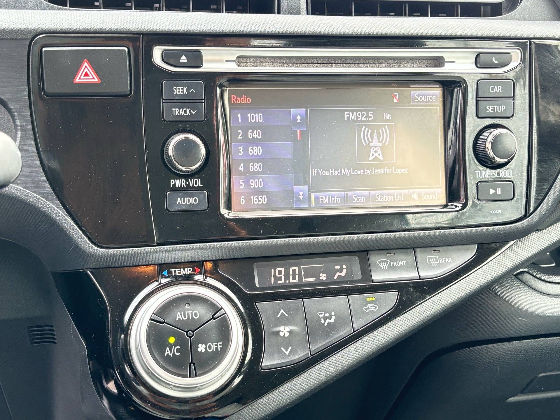 /rahmanmotors/2017-Toyota-Priusc-5207098037374103.jpg