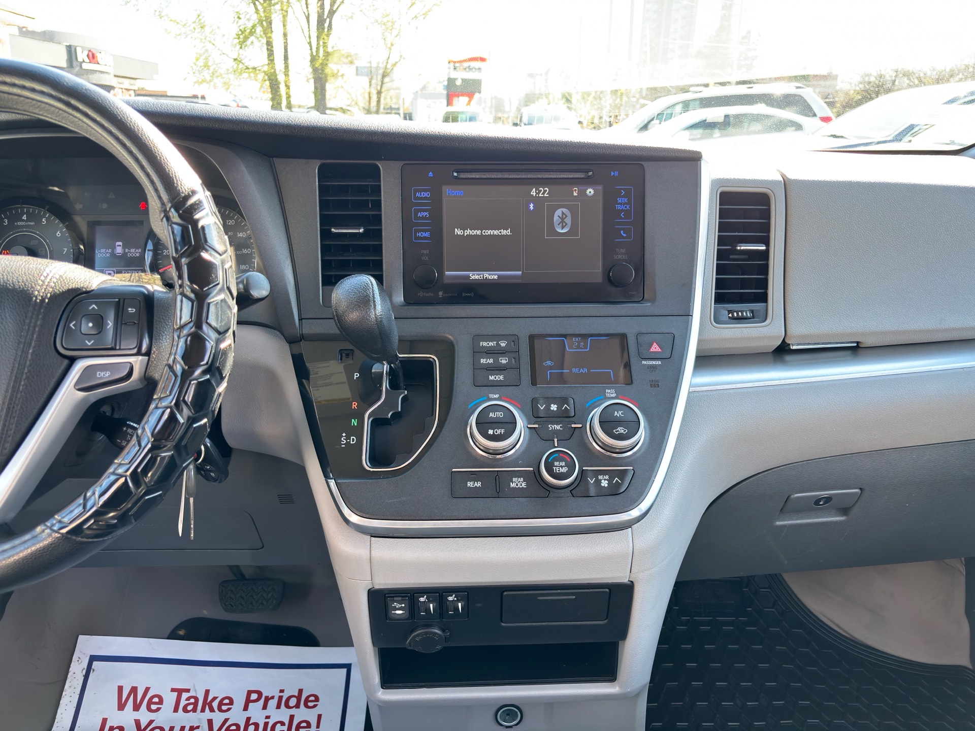 /rahmanmotors/2017-Toyota-Sienna-10694384036015747.jpg