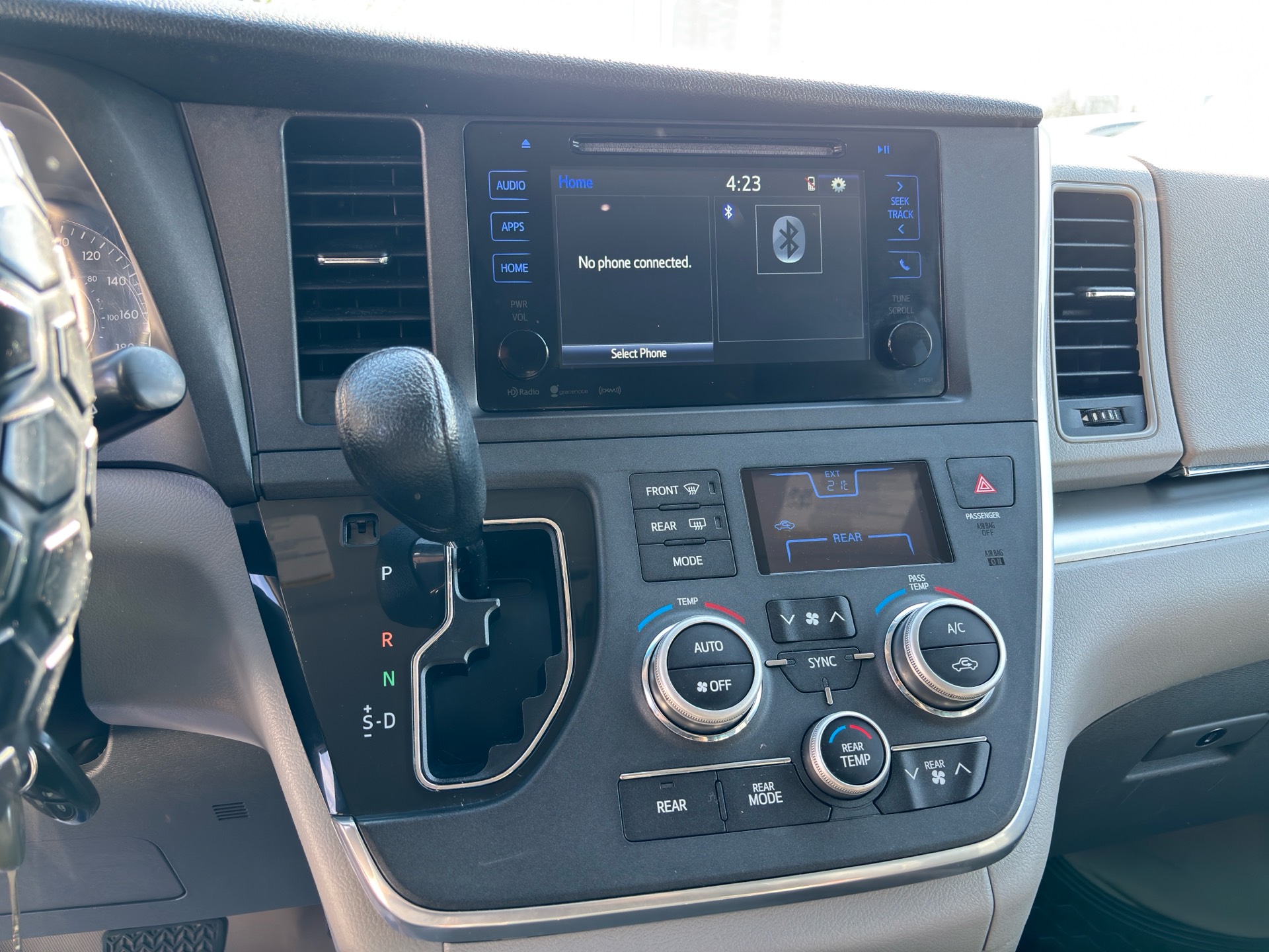 /rahmanmotors/2017-Toyota-Sienna-3486988432350322.jpg