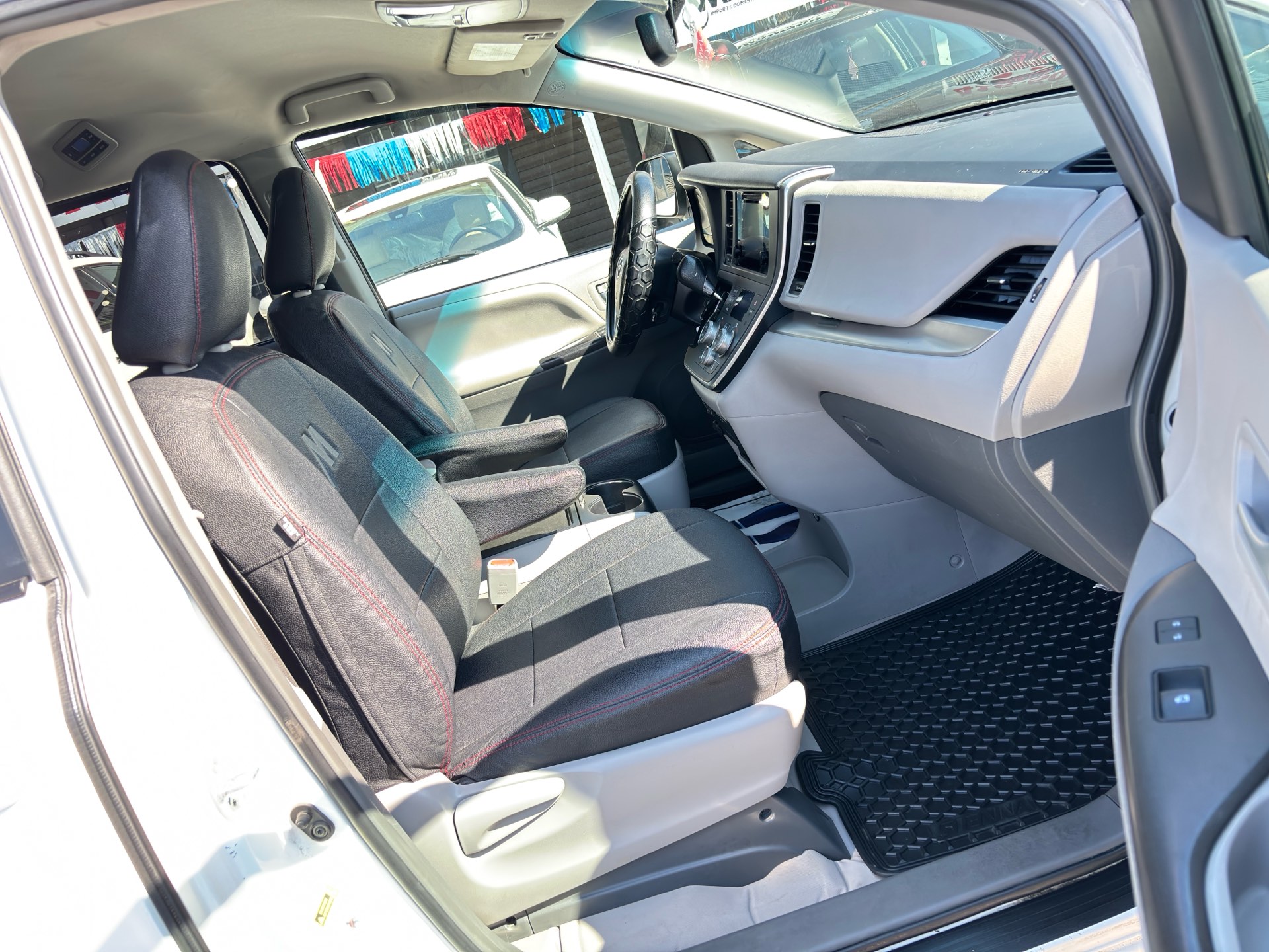 /rahmanmotors/2017-Toyota-Sienna-8933687868052802.jpg
