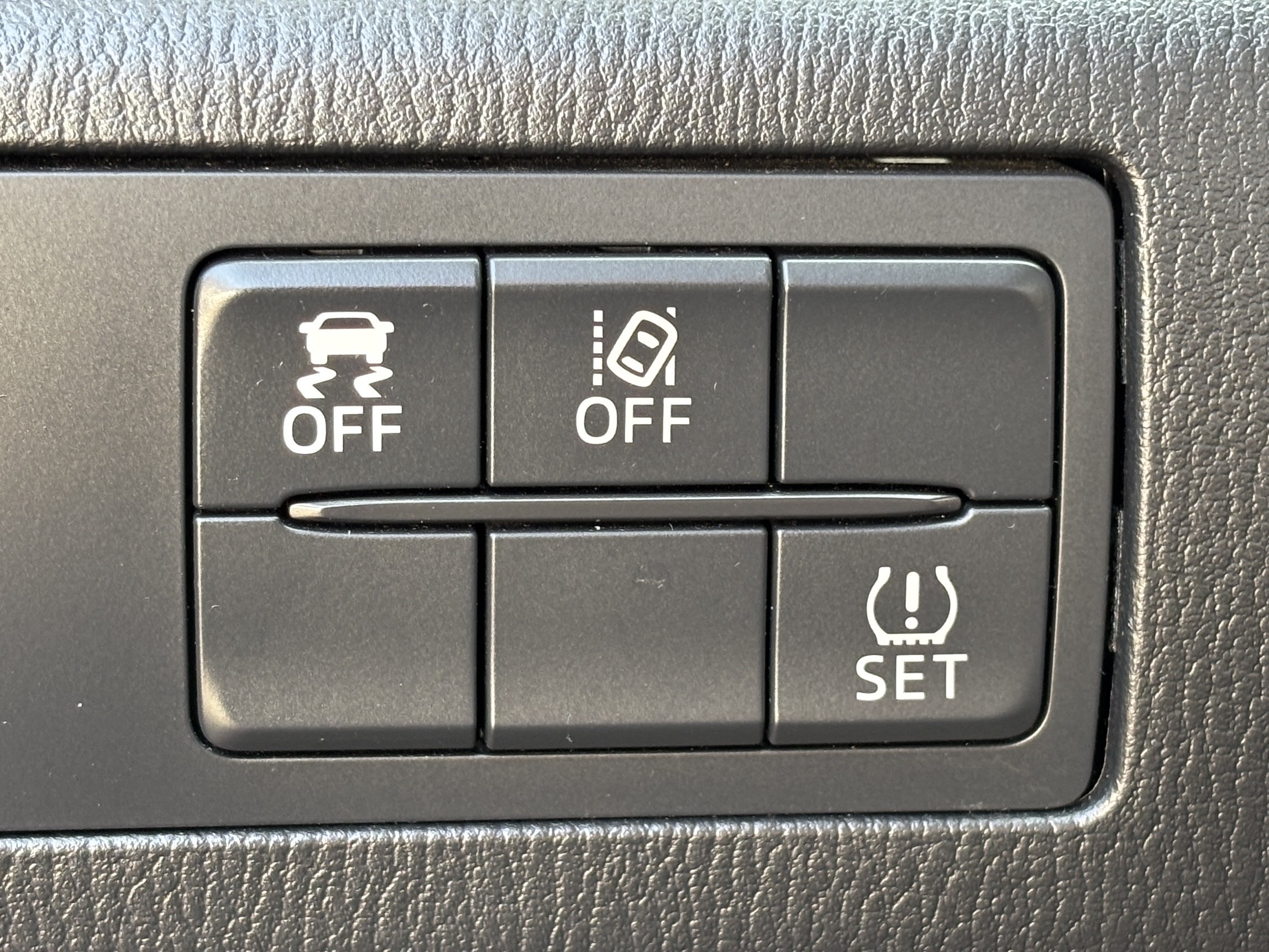 /rahmanmotors/2018-Mazda-Mazda3-649011477830499.jpg