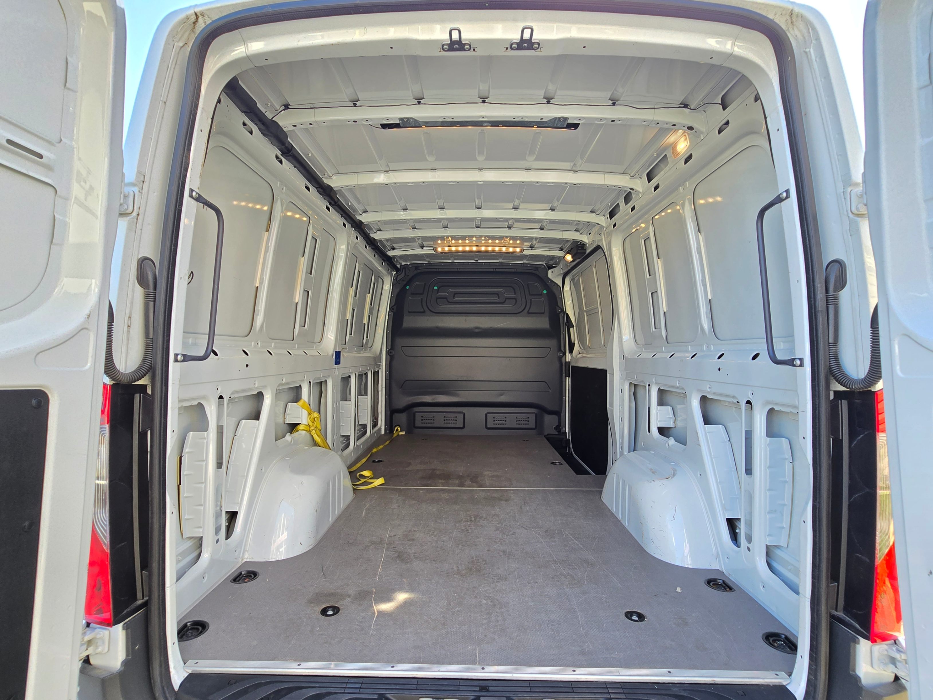 /rahmanmotors/2021-Mercedes-Benz-Sprinter-7444827304407637.jpg