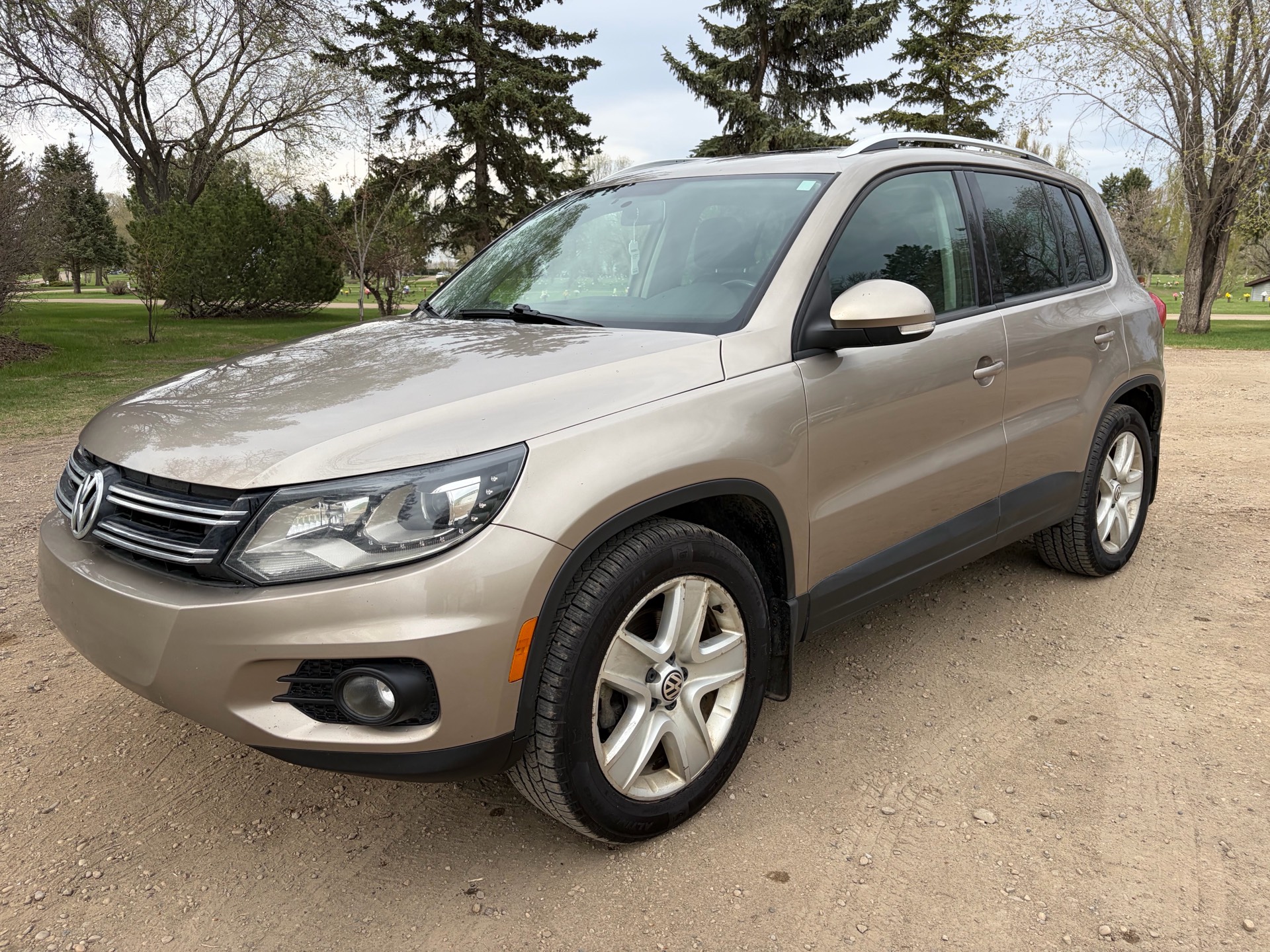 2015 Volkswagen Tiguan 4MOTION 4dr Auto Comfortline, LEATHER, NEW TIMING CHAIN