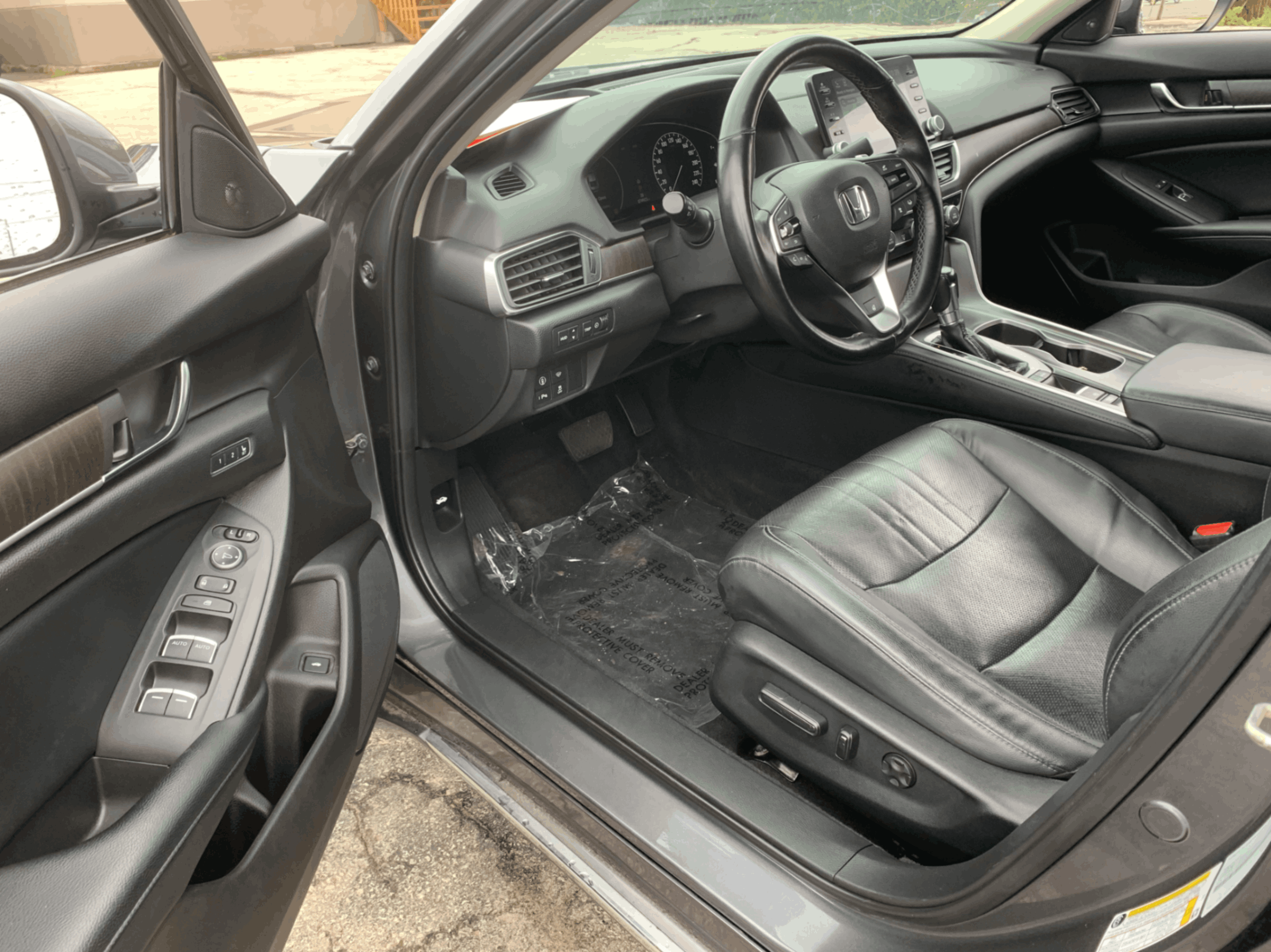/royaltyenterprises/2018-Honda-Accord-9784645609398084.jpg