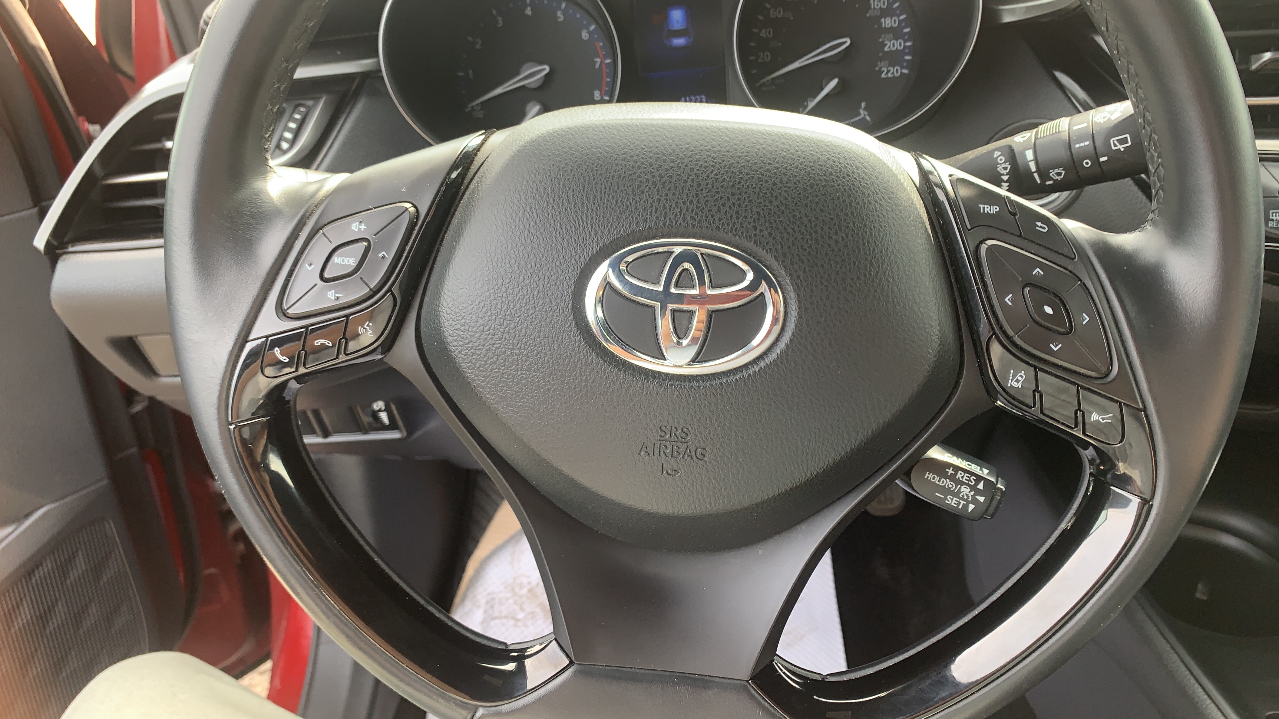/royaltyenterprises/2018-Toyota-C-HR-17001486519348097.jpg
