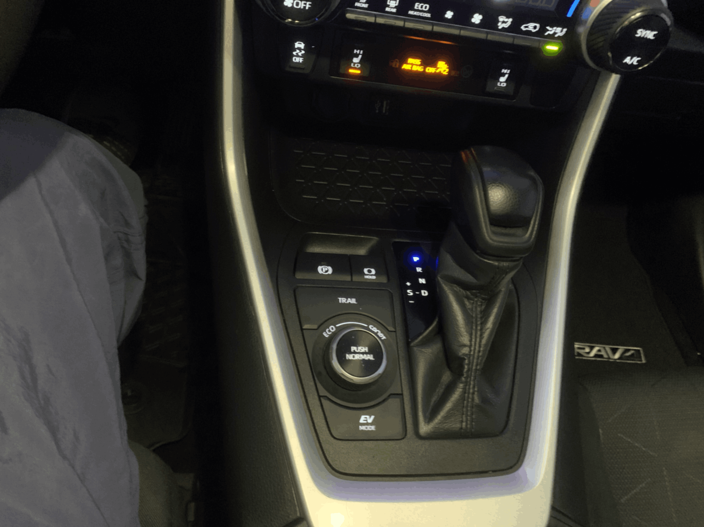 /royaltyenterprises/2024-Toyota-RAV4-7571858656561536.jpg