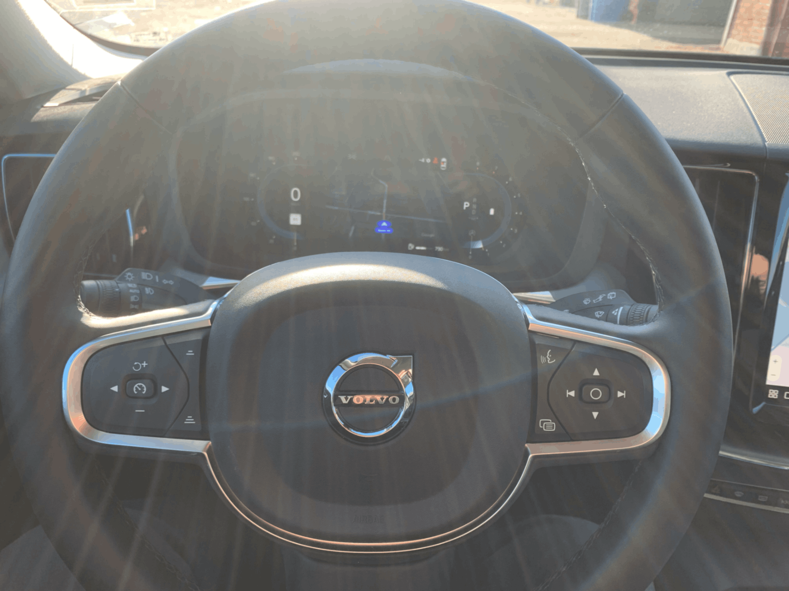 /royaltyenterprises/2024-Volvo-XC60-351783800577844.jpg