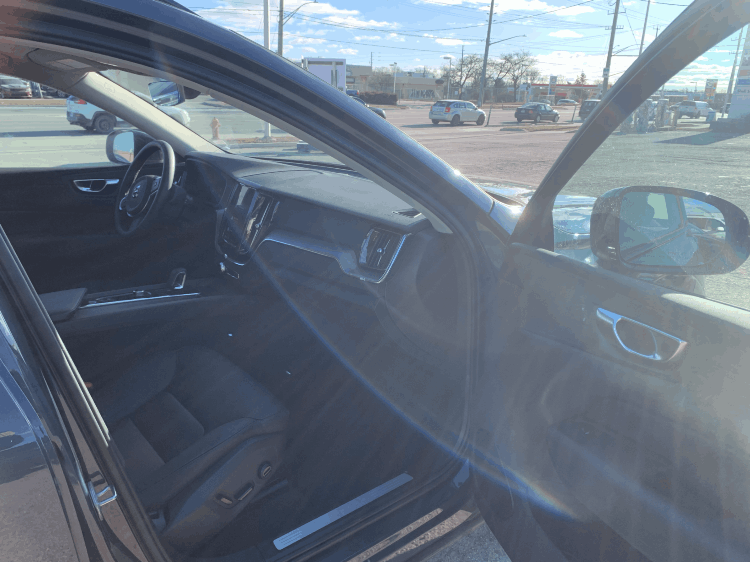 /royaltyenterprises/2024-Volvo-XC60-35236501491530925.jpg