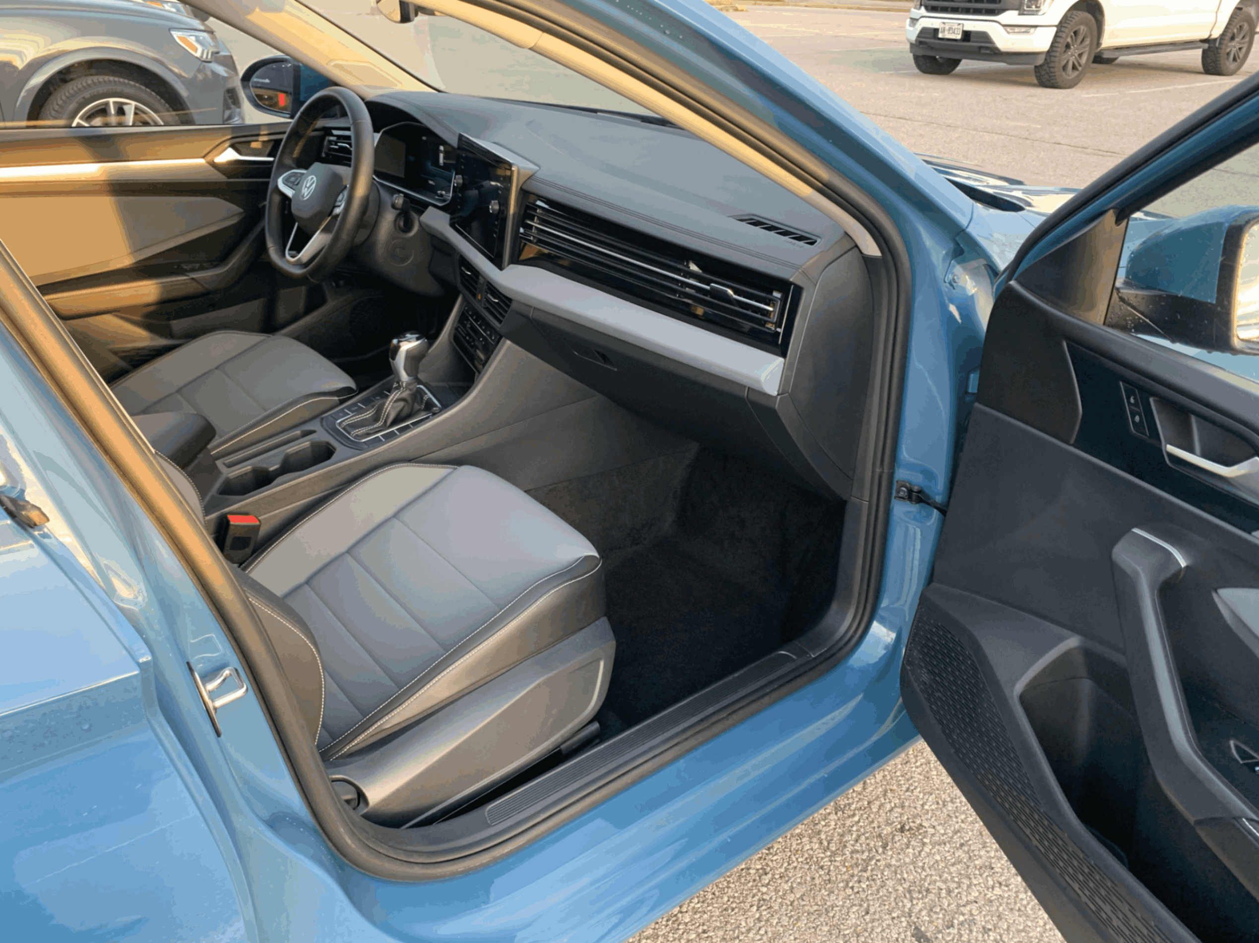 /royaltyenterprises/2025-Volkswagen-Jetta-5822435127522809.jpg