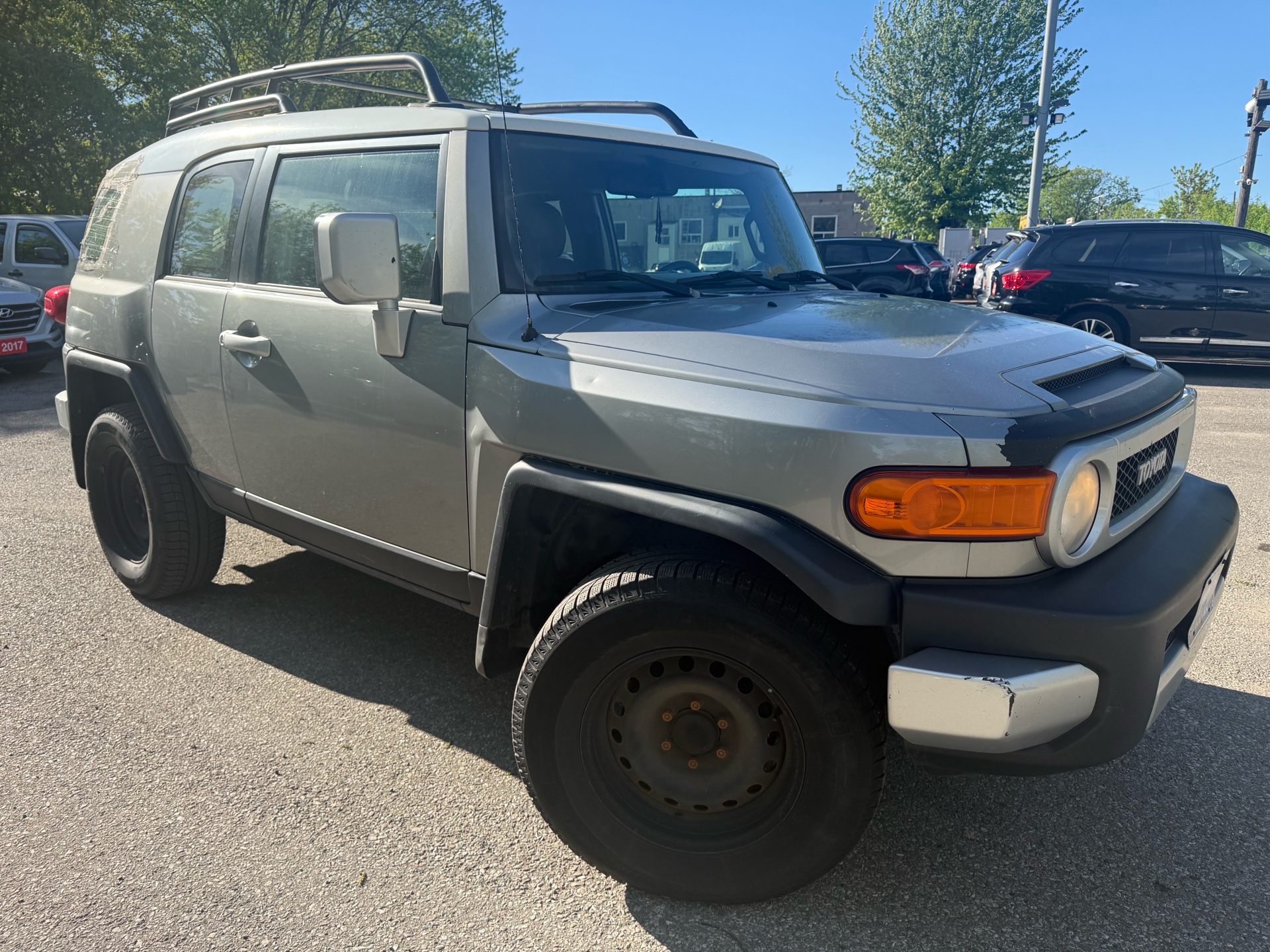 2011 Toyota FJ Cruiser 4WD:AUTO/POWER GROUPS/COLD AIR CONDITION/ALLOYS