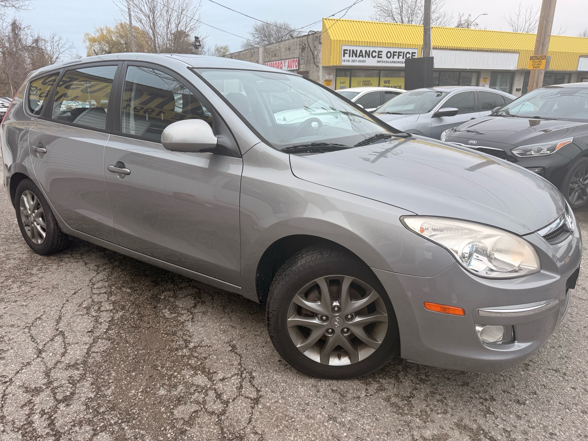 2012 Hyundai Elantra GT/AUTO/POWER ROOF/POWER GROUB/BLUE TOOTH/FOG LIGHTS/ALLOYS