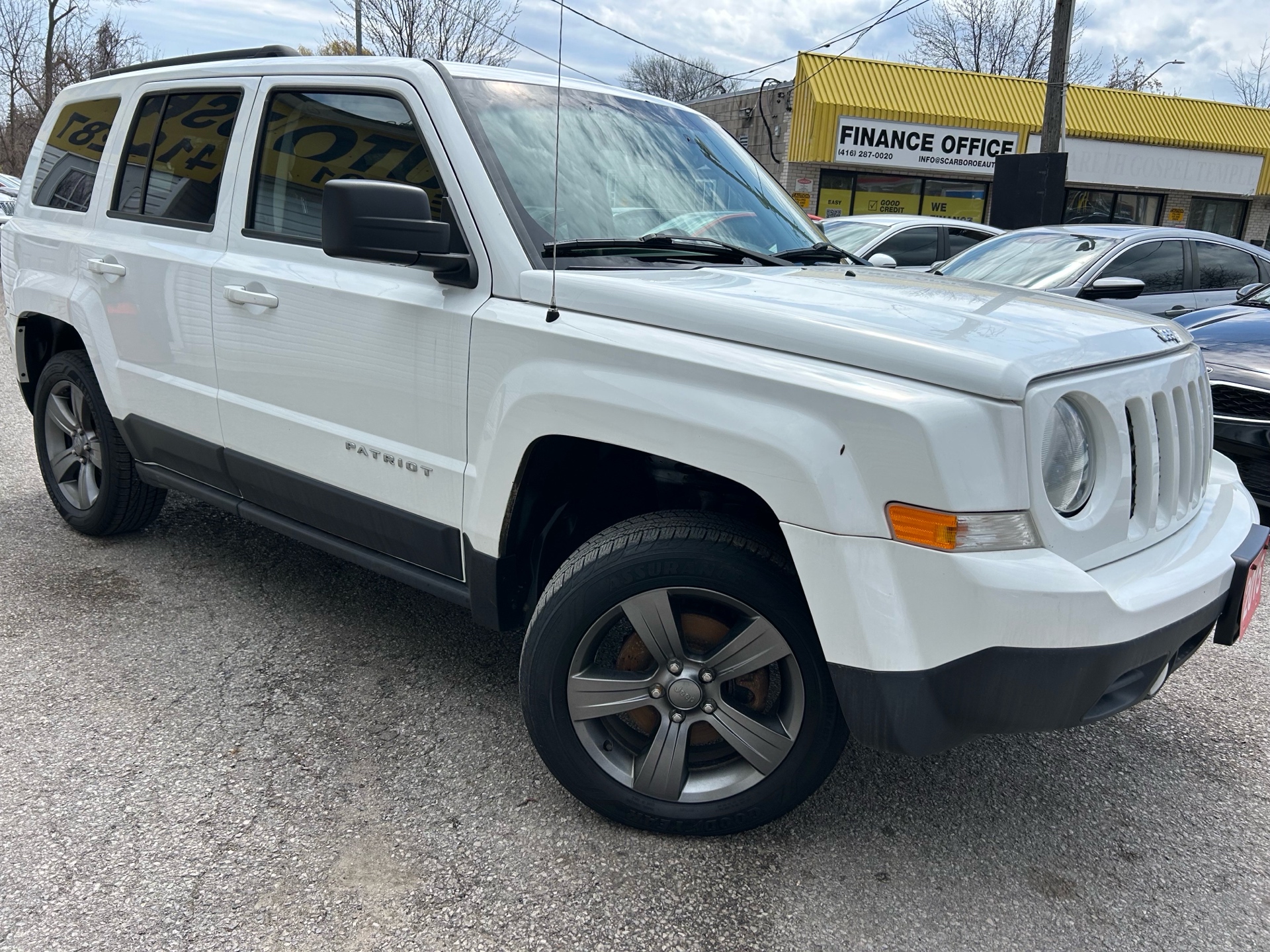 2015 Jeep Patriot High Altitude/4WD/LEATHER/ROOF/POWER GROUP/POWER SEAT/BLUE TOOTH/FOG LIGHTS/ALLOYS