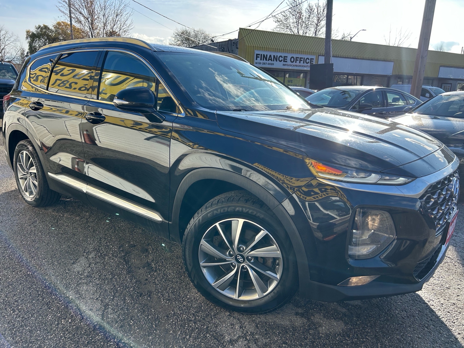 2020 Hyundai Santa Fe 2.4L Preferred WITH LEATHER AND ROOF/AWD/NAVI/CAMERA/P.SEAT/BLUETOOTH/FOG LIGHTS/ALLOYS/CLEAN CAR FA