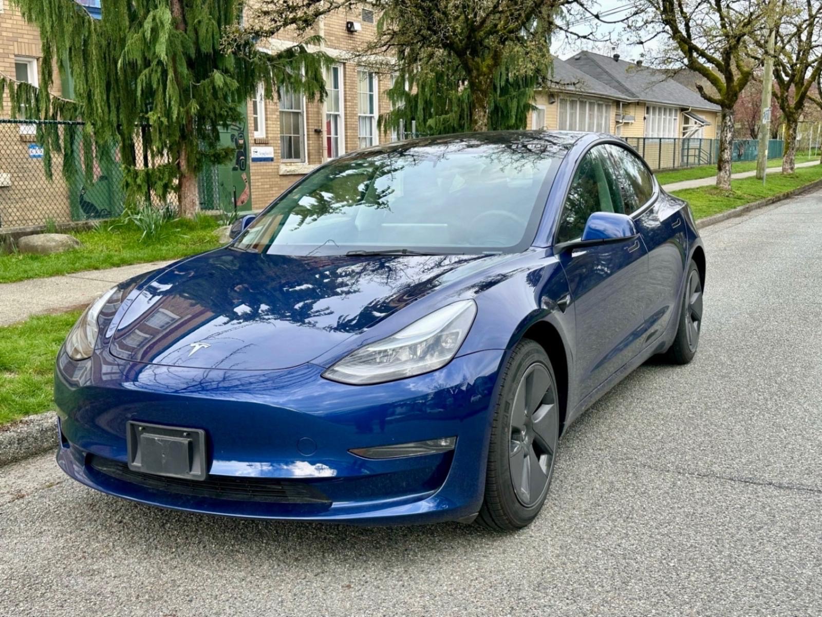 Voxcar TESLA Model 3 SEDAN in Blue, VANCOUVER