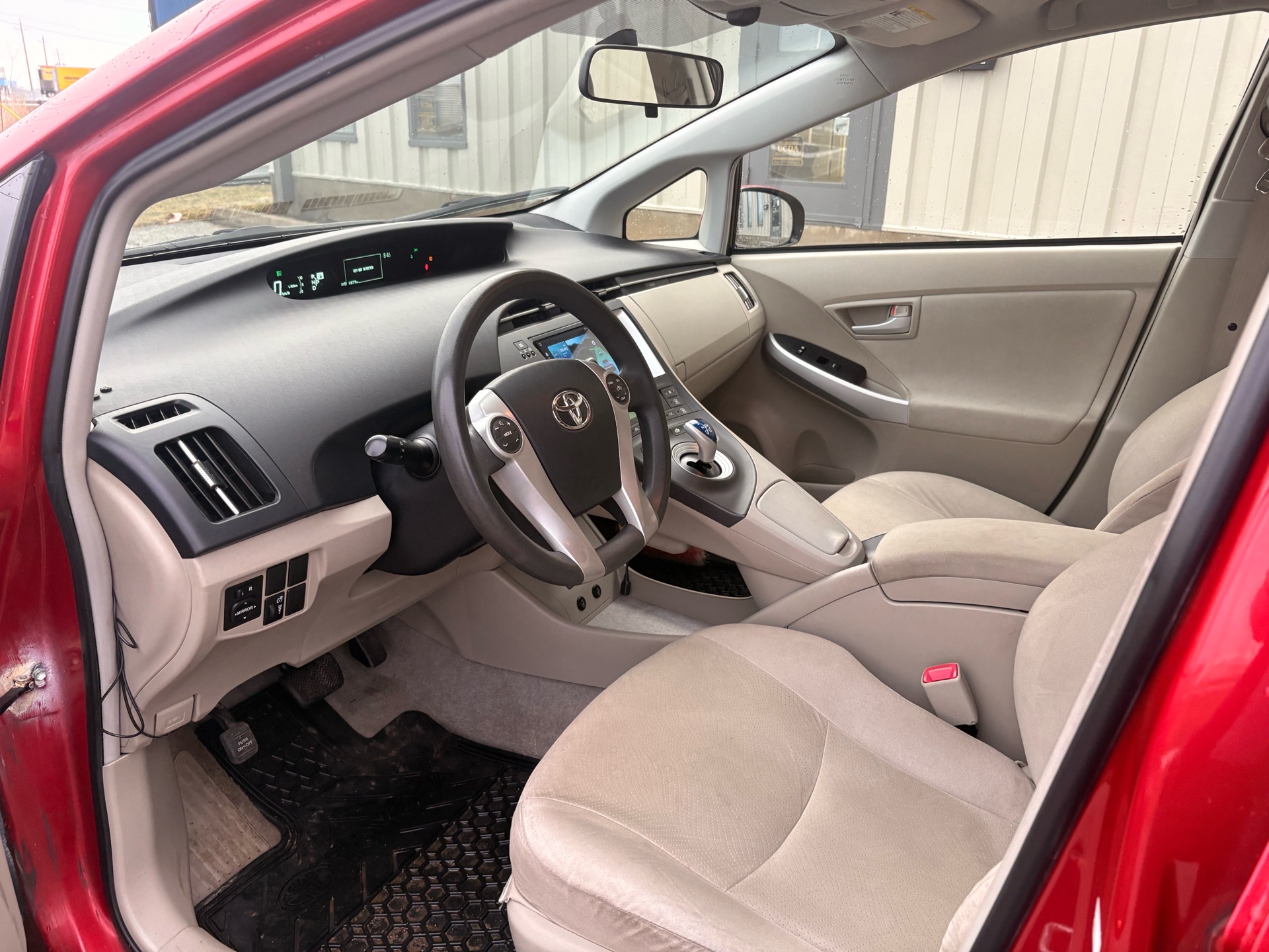 /skymotorscanada/2010-Toyota-Prius-00587241560981.jpg