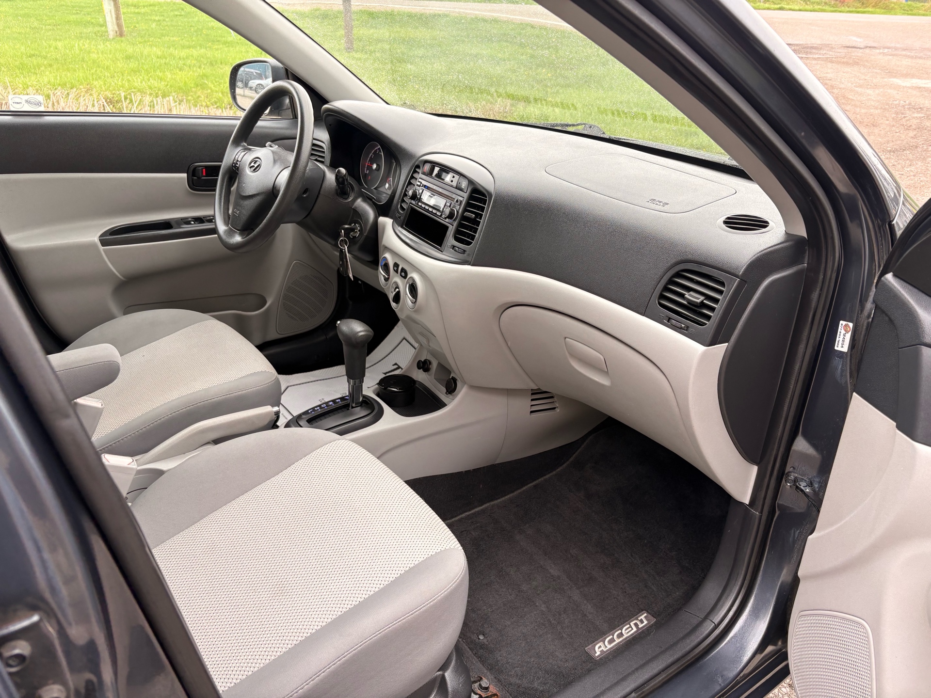 /skymotorscanada/2011-Hyundai-Accent-08181039890409392.jpg