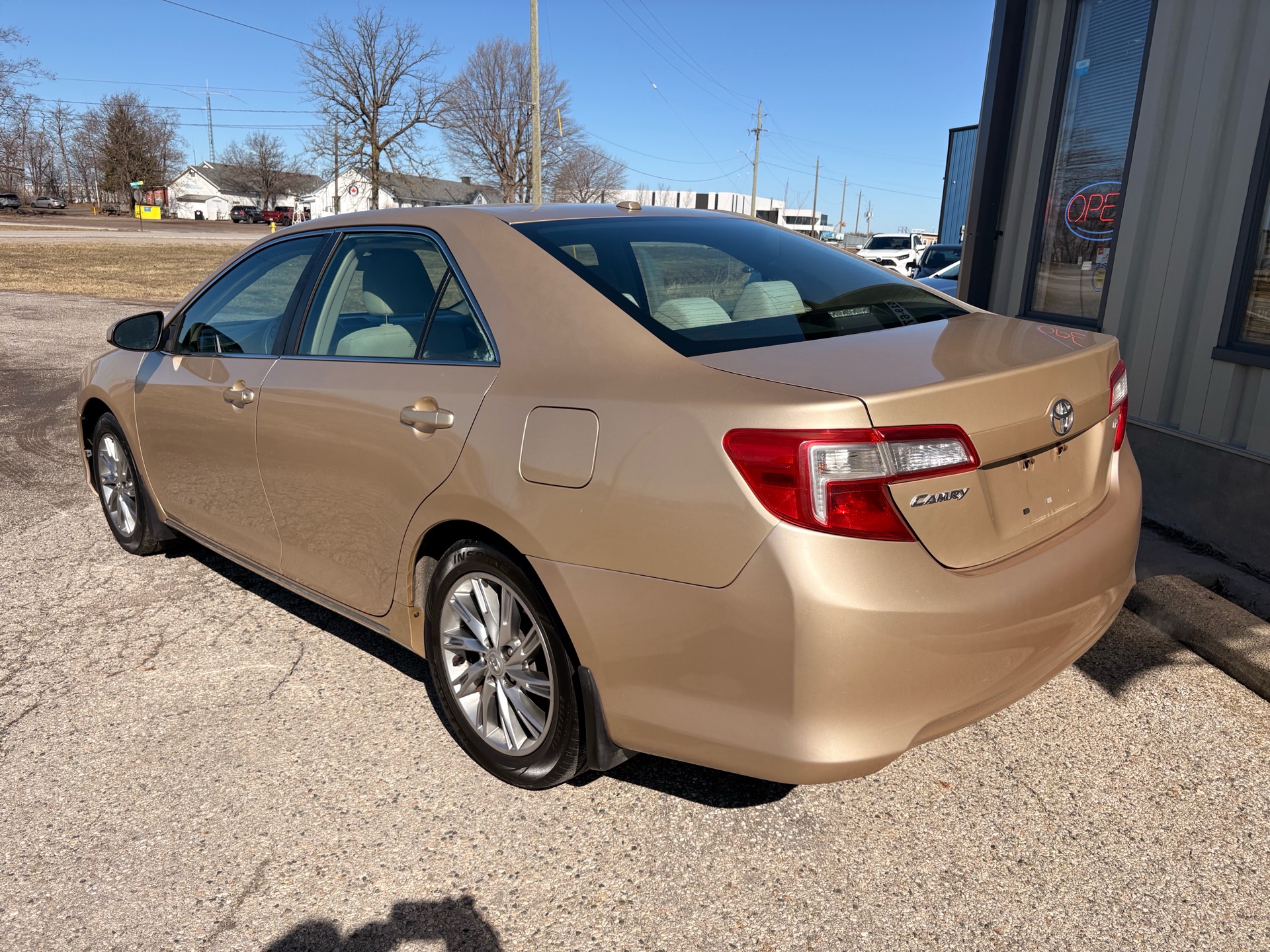 /skymotorscanada/2012-Toyota-Camry-786589439326197.jpg