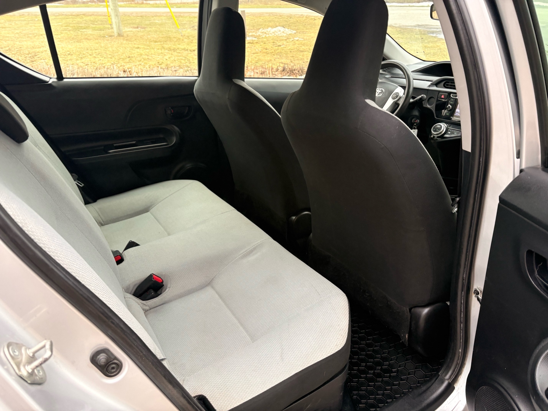 /skymotorscanada/2016-TOYOTA-PRIUSC-4030132579869725.jpg