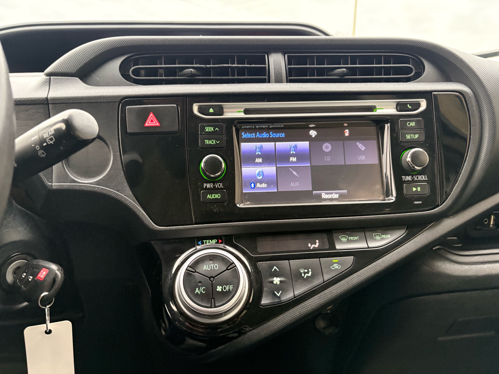 /skymotorscanada/2016-TOYOTA-PRIUSC-7056426547009125.jpg