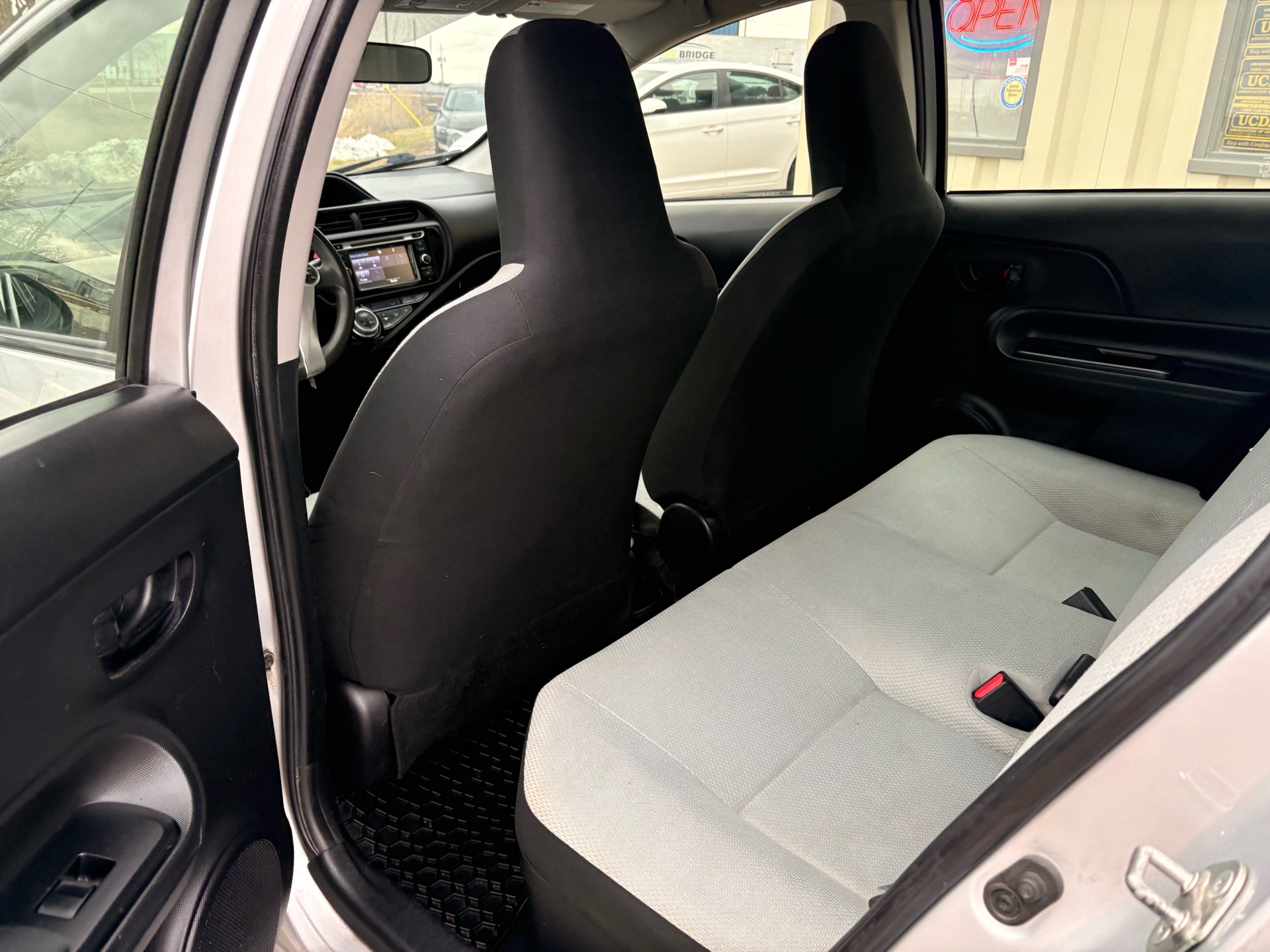 /skymotorscanada/2016-TOYOTA-PRIUSC-9530996265630343.jpg