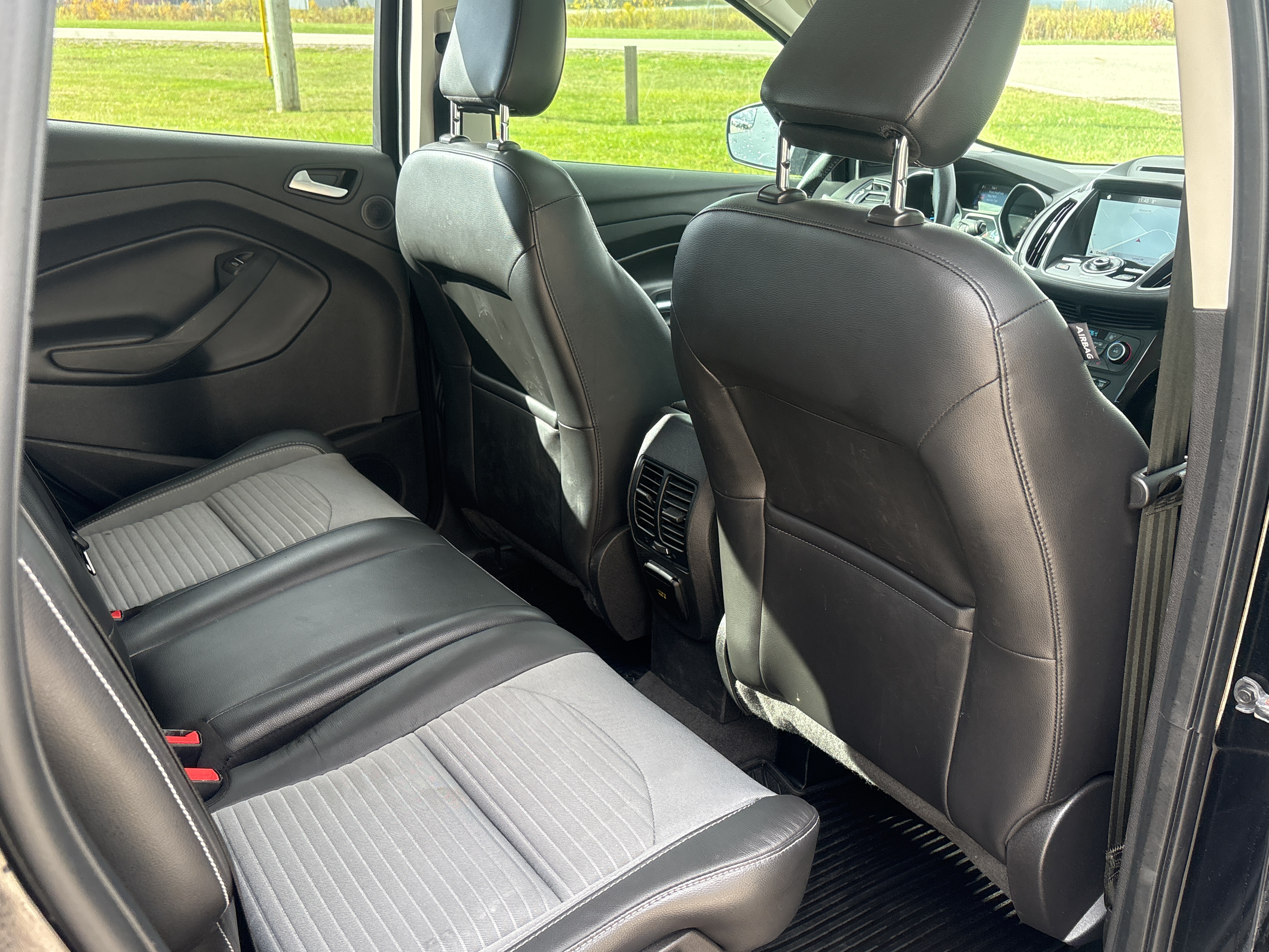/skymotorscanada/2018-Ford-Escape-04948073269104447.jpg