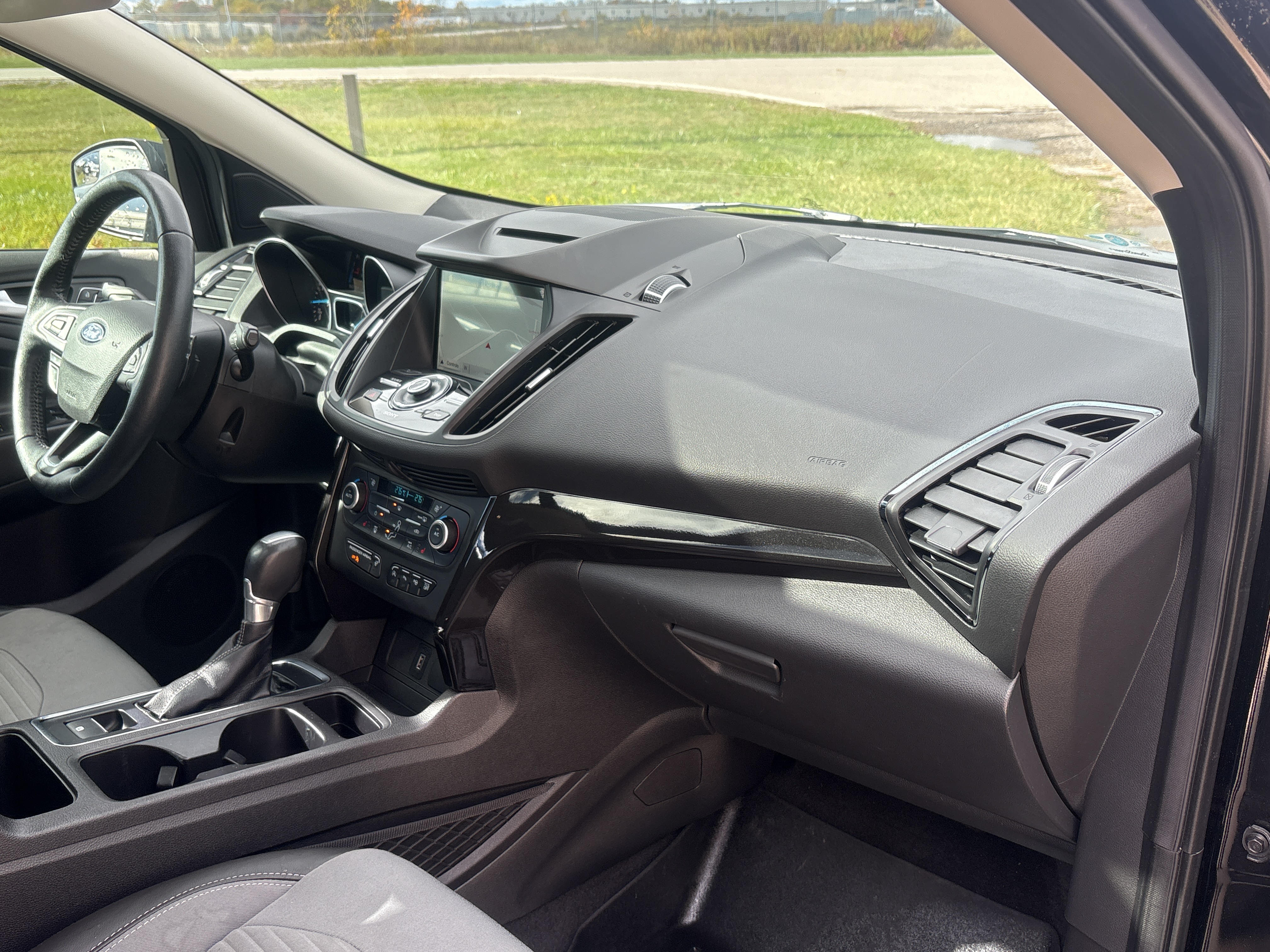 /skymotorscanada/2018-Ford-Escape-5173943108745493.jpg