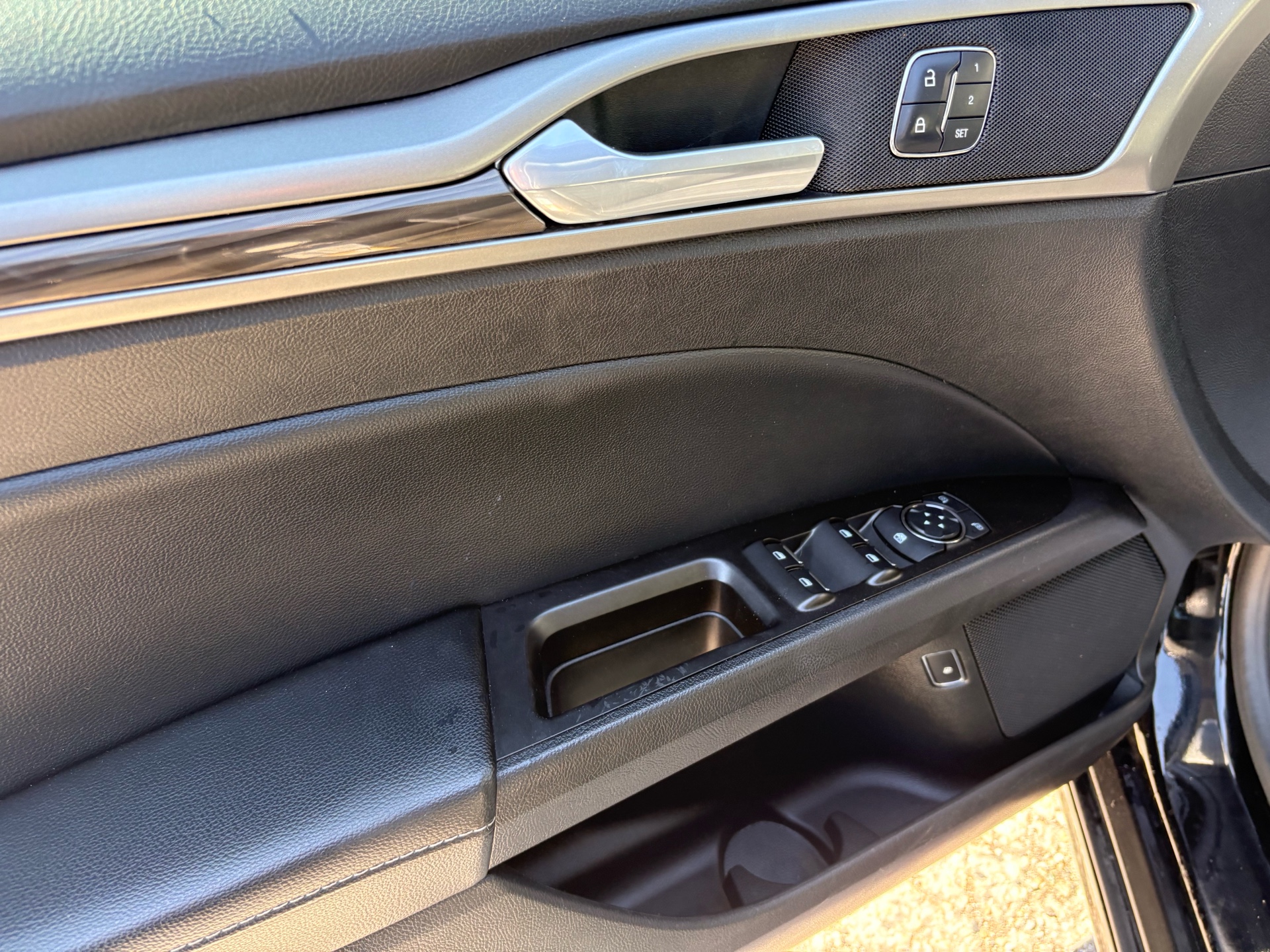/skymotorscanada/2018-Ford-FusionEnergi-23410530080251668.jpg