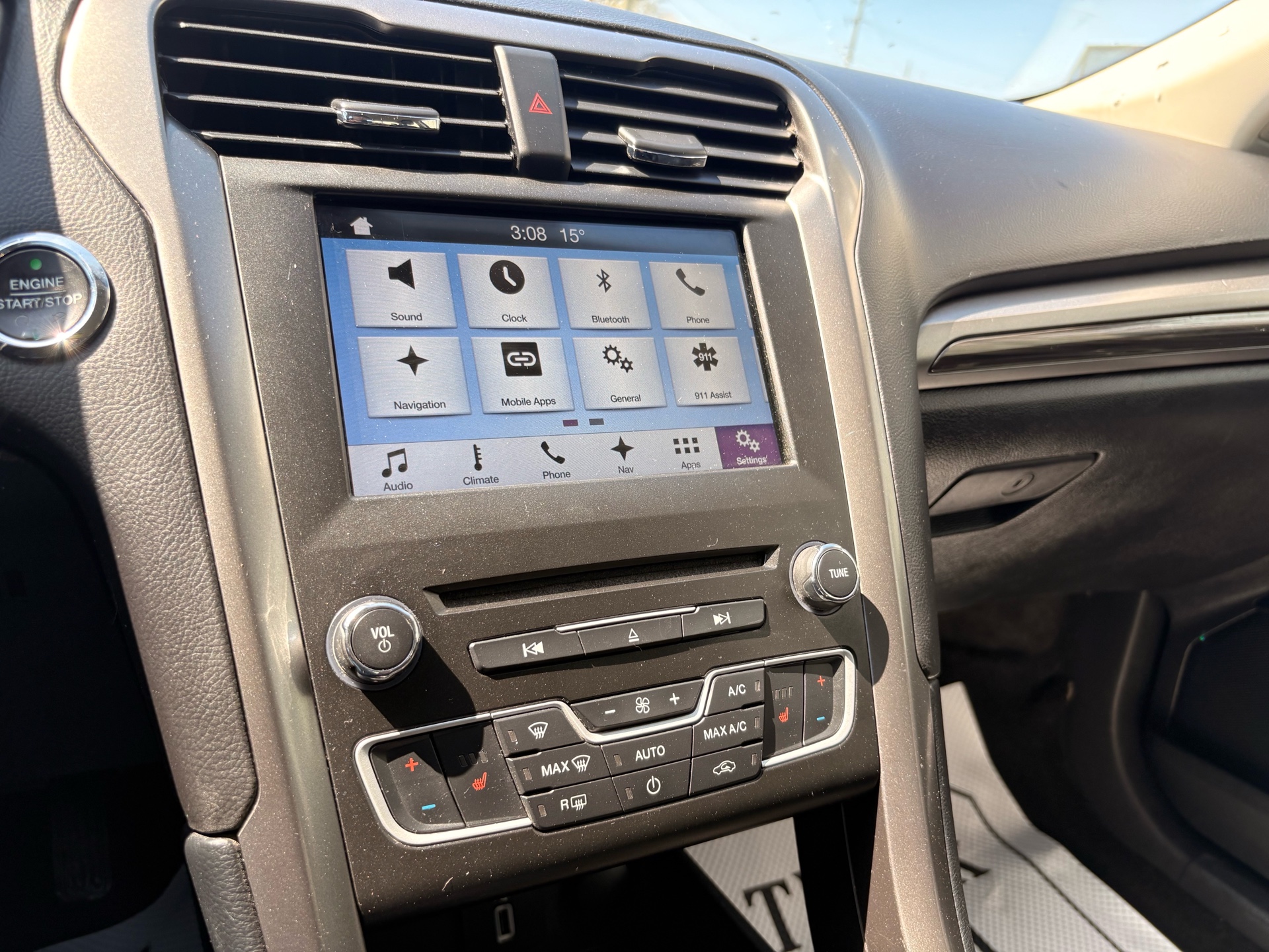 /skymotorscanada/2018-Ford-FusionEnergi-2998544463985673.jpg