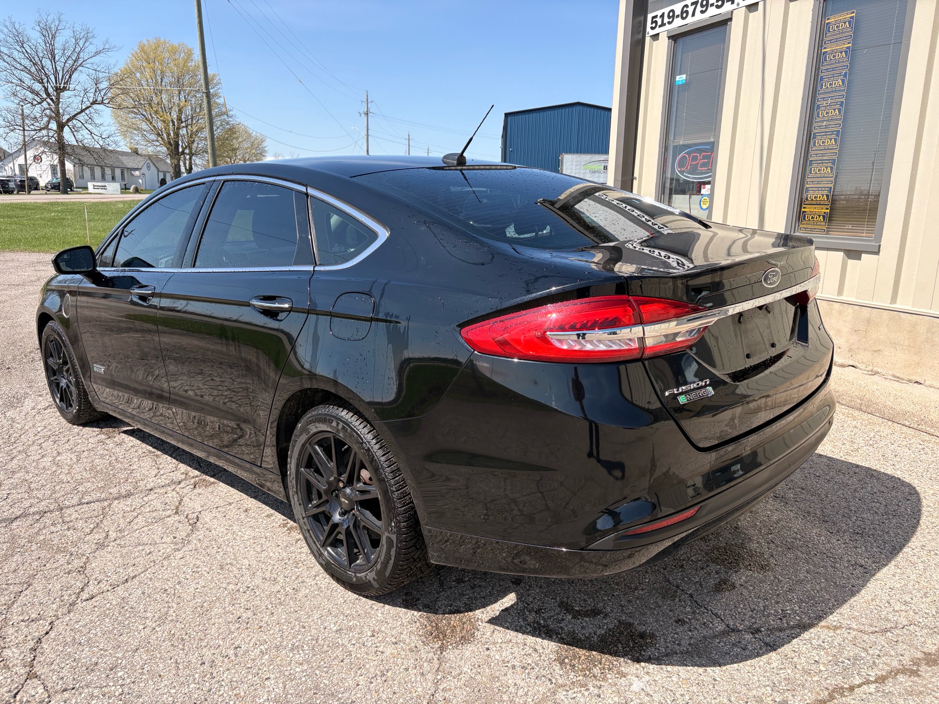 /skymotorscanada/2018-Ford-FusionEnergi-549971767203826.jpg