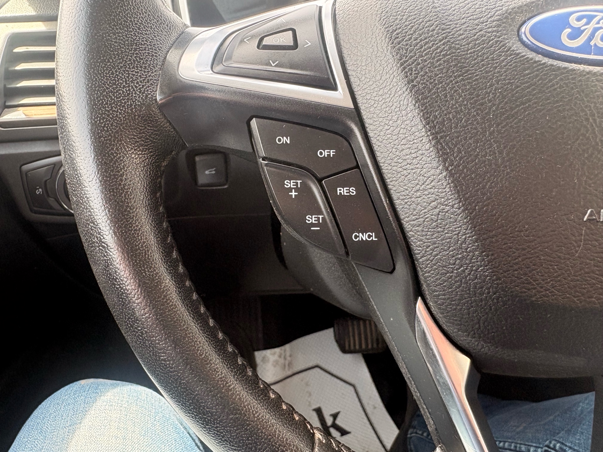 /skymotorscanada/2018-Ford-FusionEnergi-636383424599752.jpg