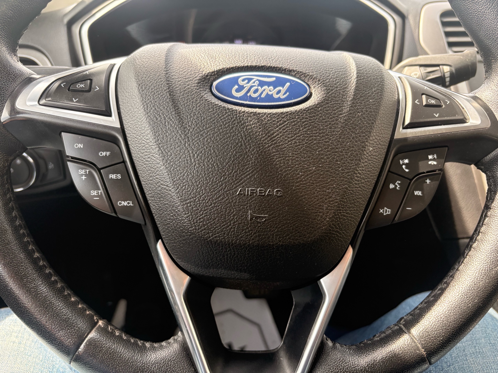 /skymotorscanada/2018-Ford-FusionEnergi-7887543852685515.jpg