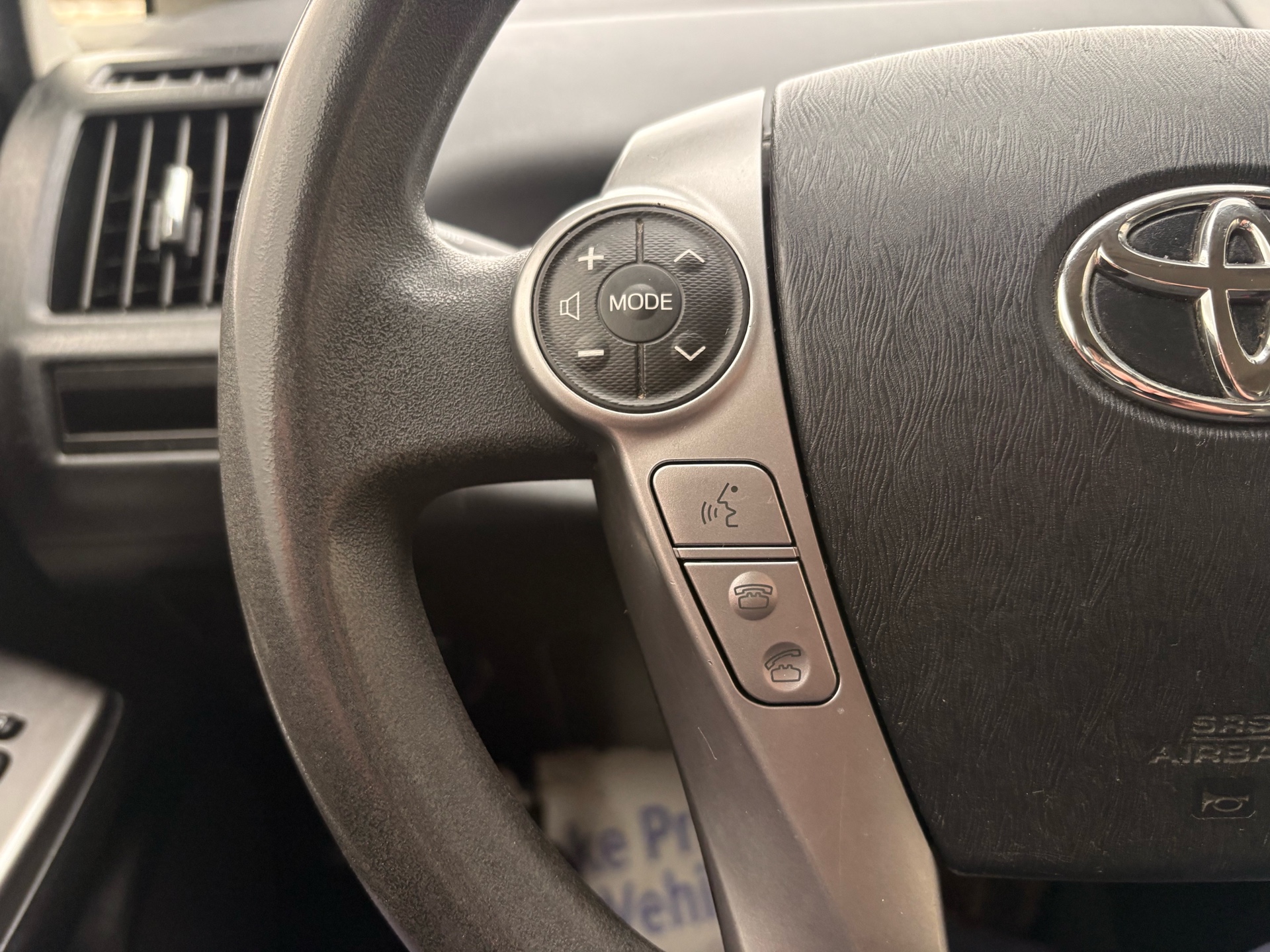 /skymotorscanada/2018-Toyota-PriusV-7317851659055958.jpg