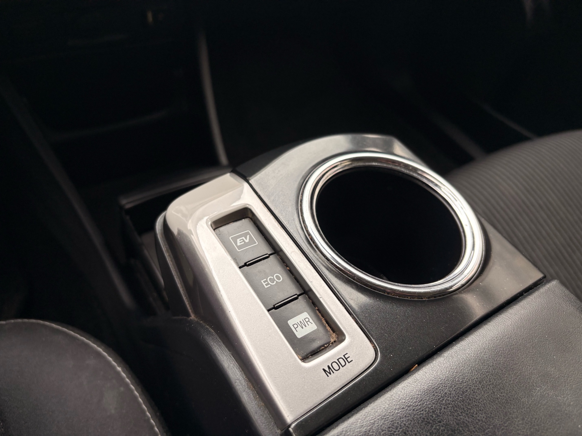 /skymotorscanada/2018-Toyota-PriusV-8766377883333314.jpg