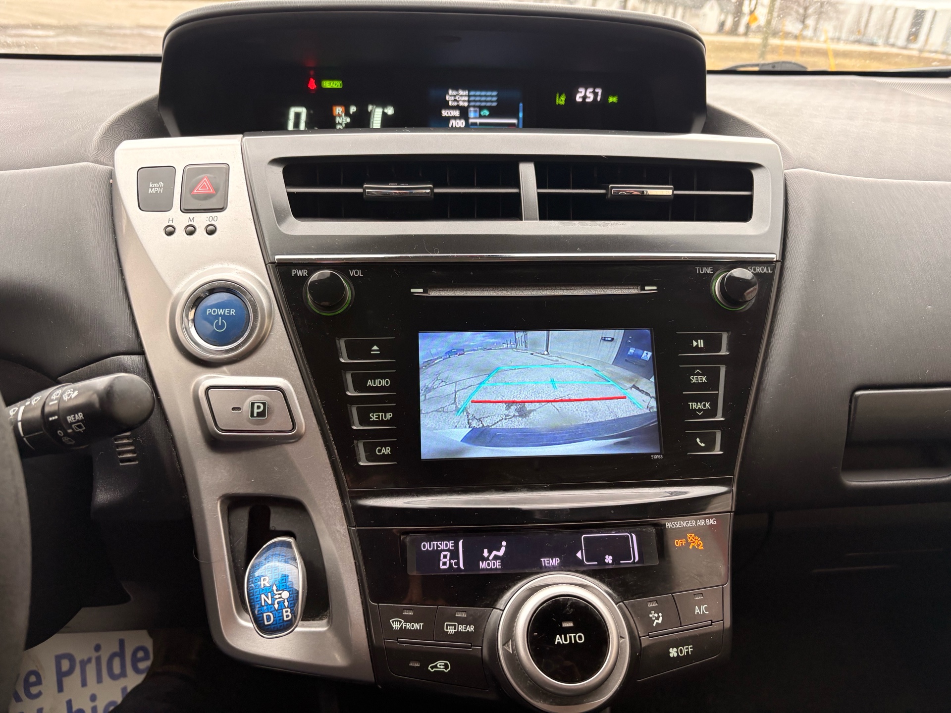 /skymotorscanada/2018-Toyota-PriusV-9052554204628926.jpg