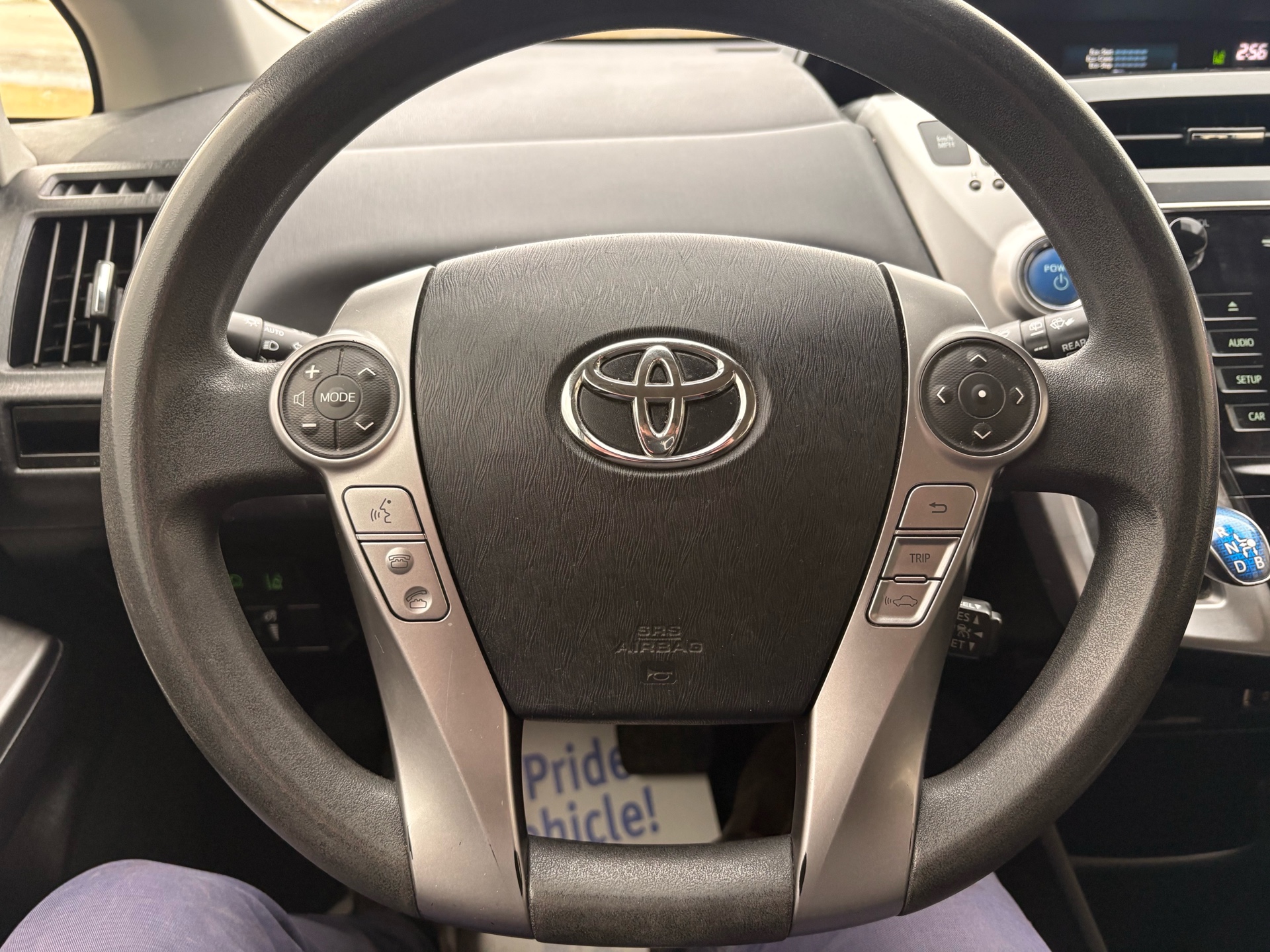 /skymotorscanada/2018-Toyota-PriusV-9307069359354572.jpg