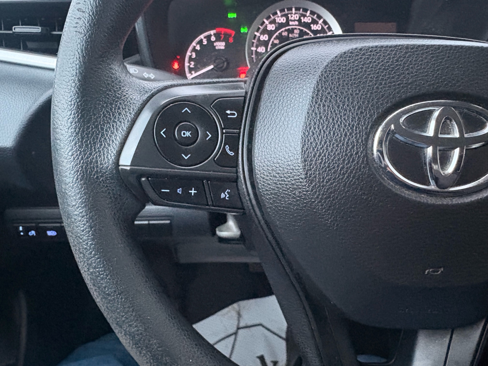 /skymotorscanada/2020-TOYOTA-COROLLA-6764246504882372.jpg
