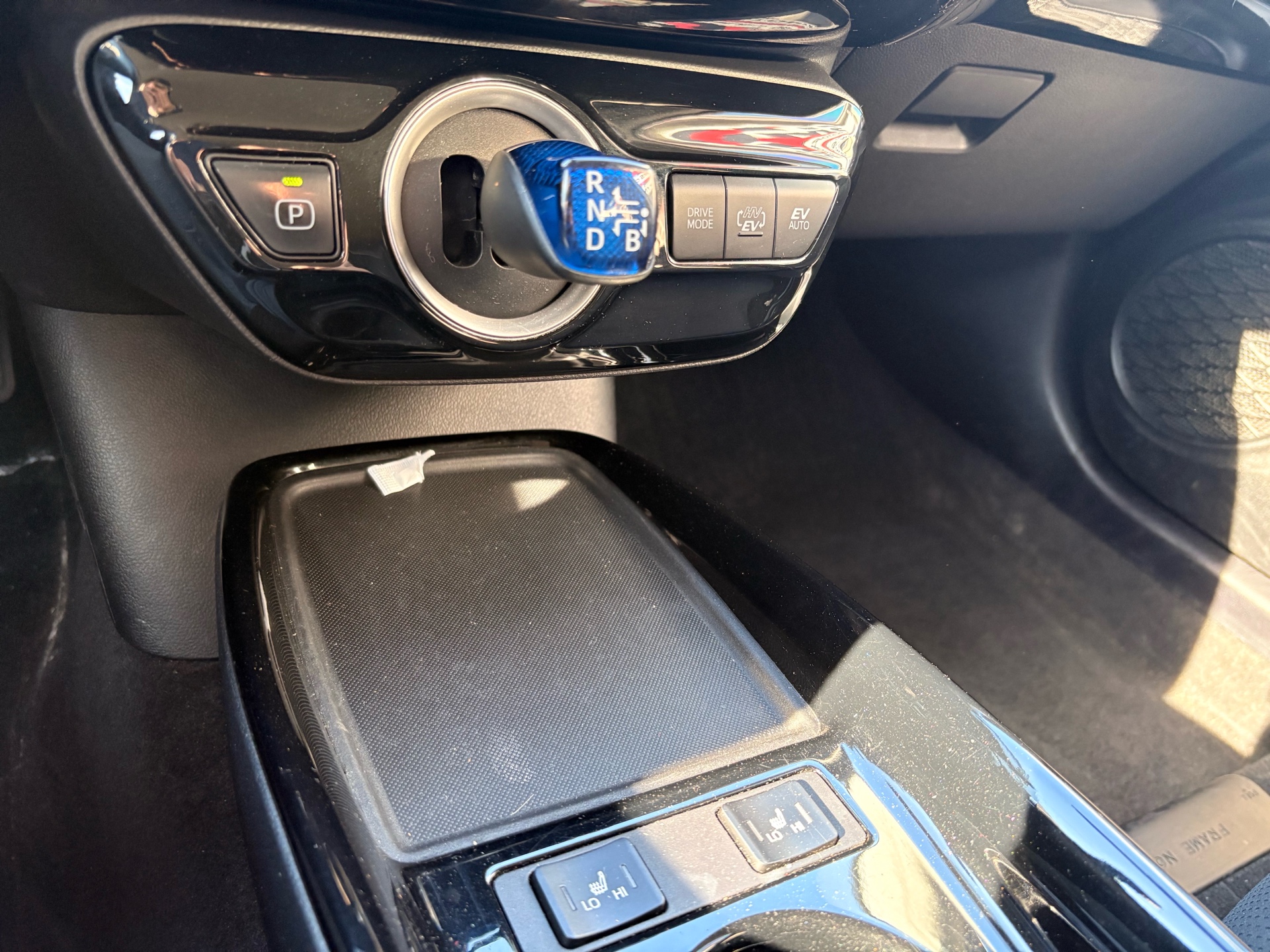 /skymotorscanada/2020-Toyota-PriusPrime-2315332136745214.jpg