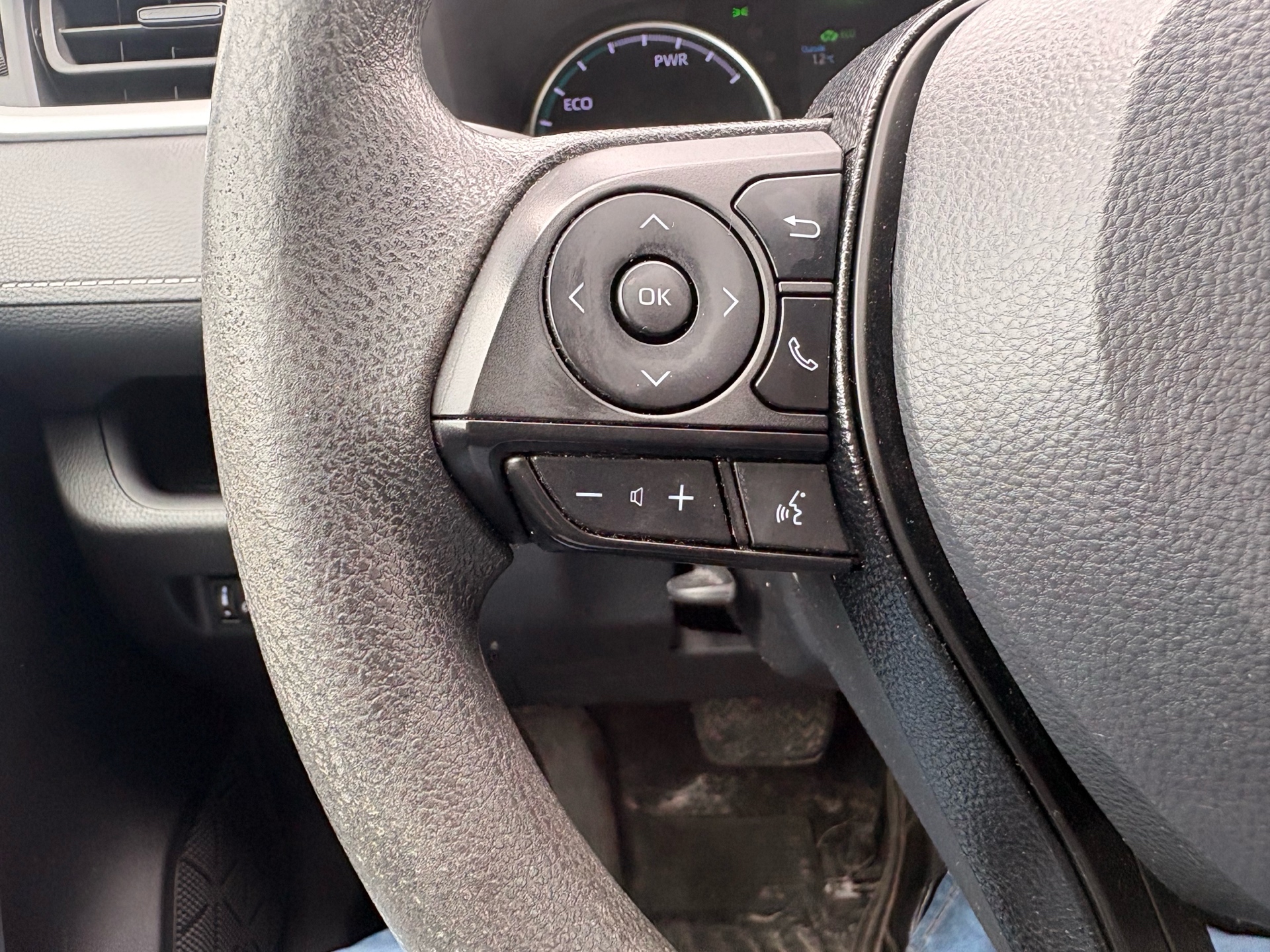 /skymotorscanada/2021-TOYOTA-RAV4-14251430510629381.jpg