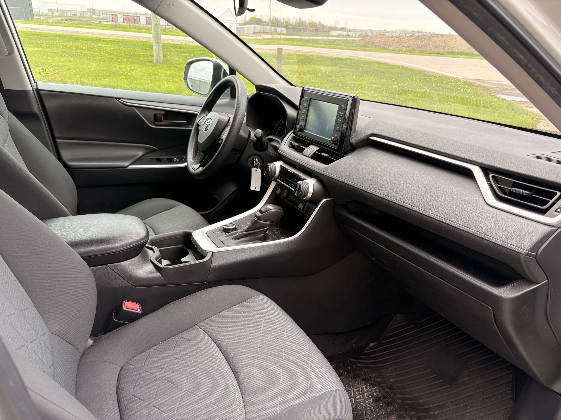 /skymotorscanada/2021-TOYOTA-RAV4-26778057343159656.jpg