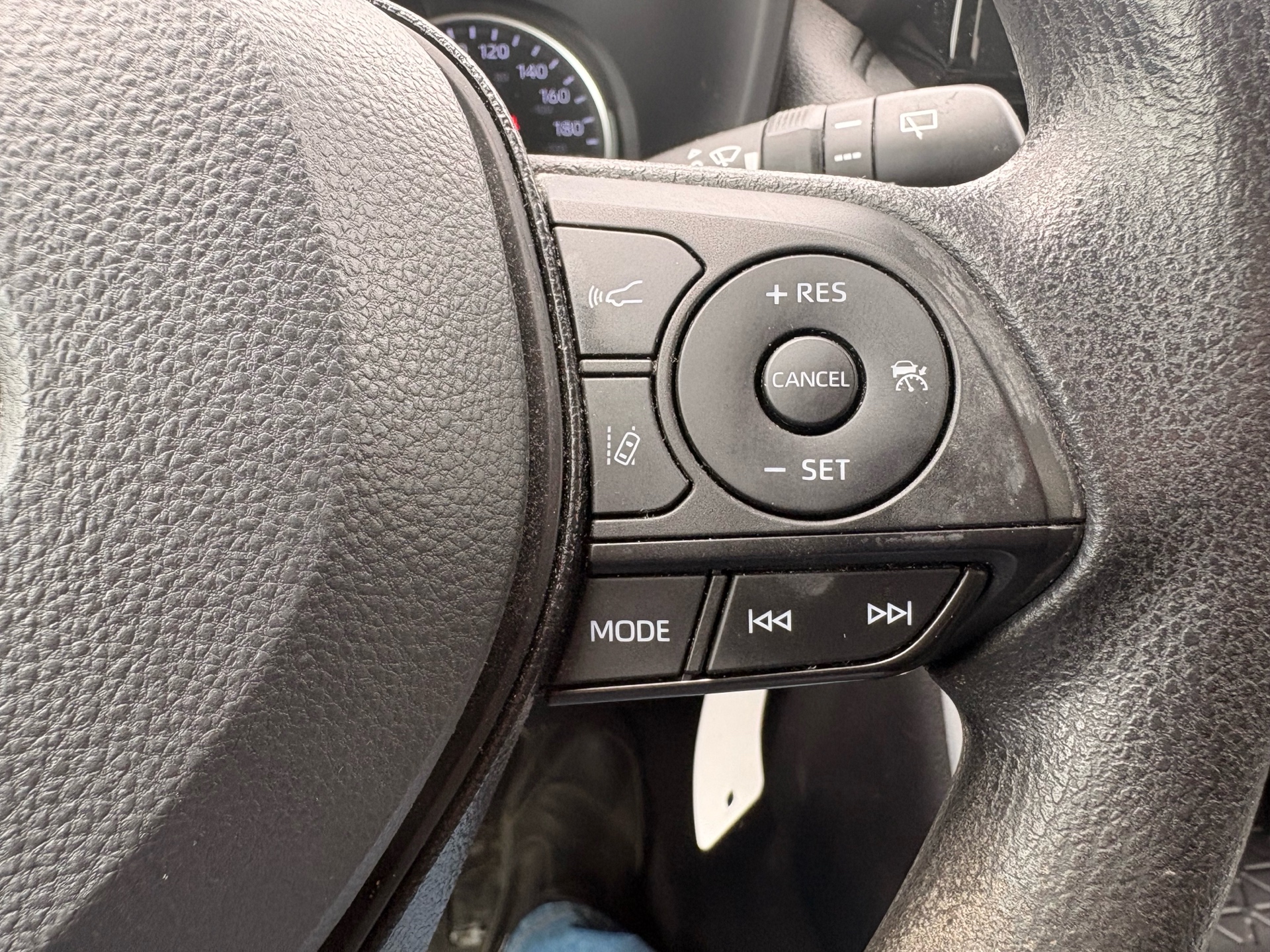 /skymotorscanada/2021-TOYOTA-RAV4-40462250437787173.jpg