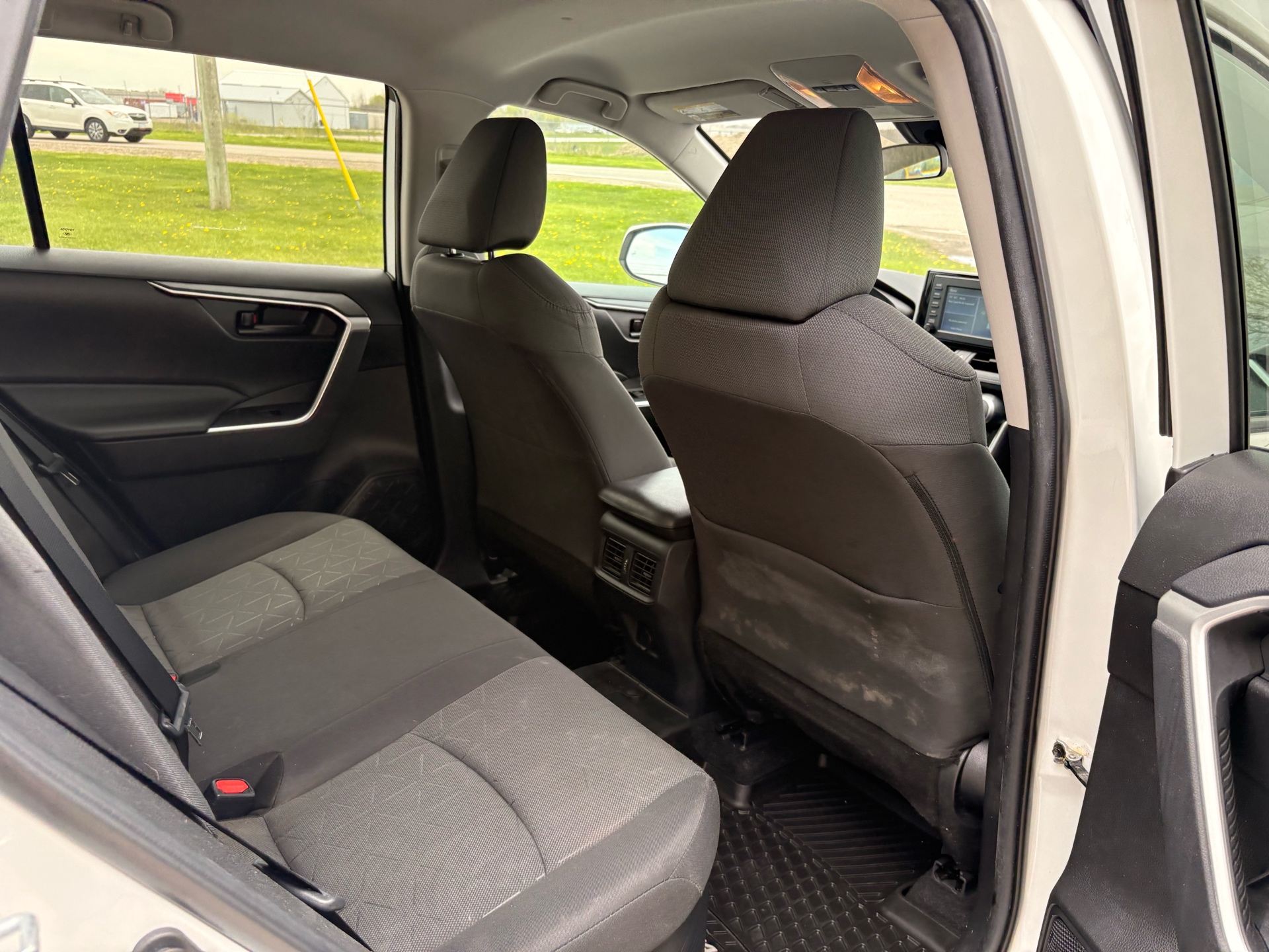/skymotorscanada/2021-TOYOTA-RAV4-48179354210036895.jpg