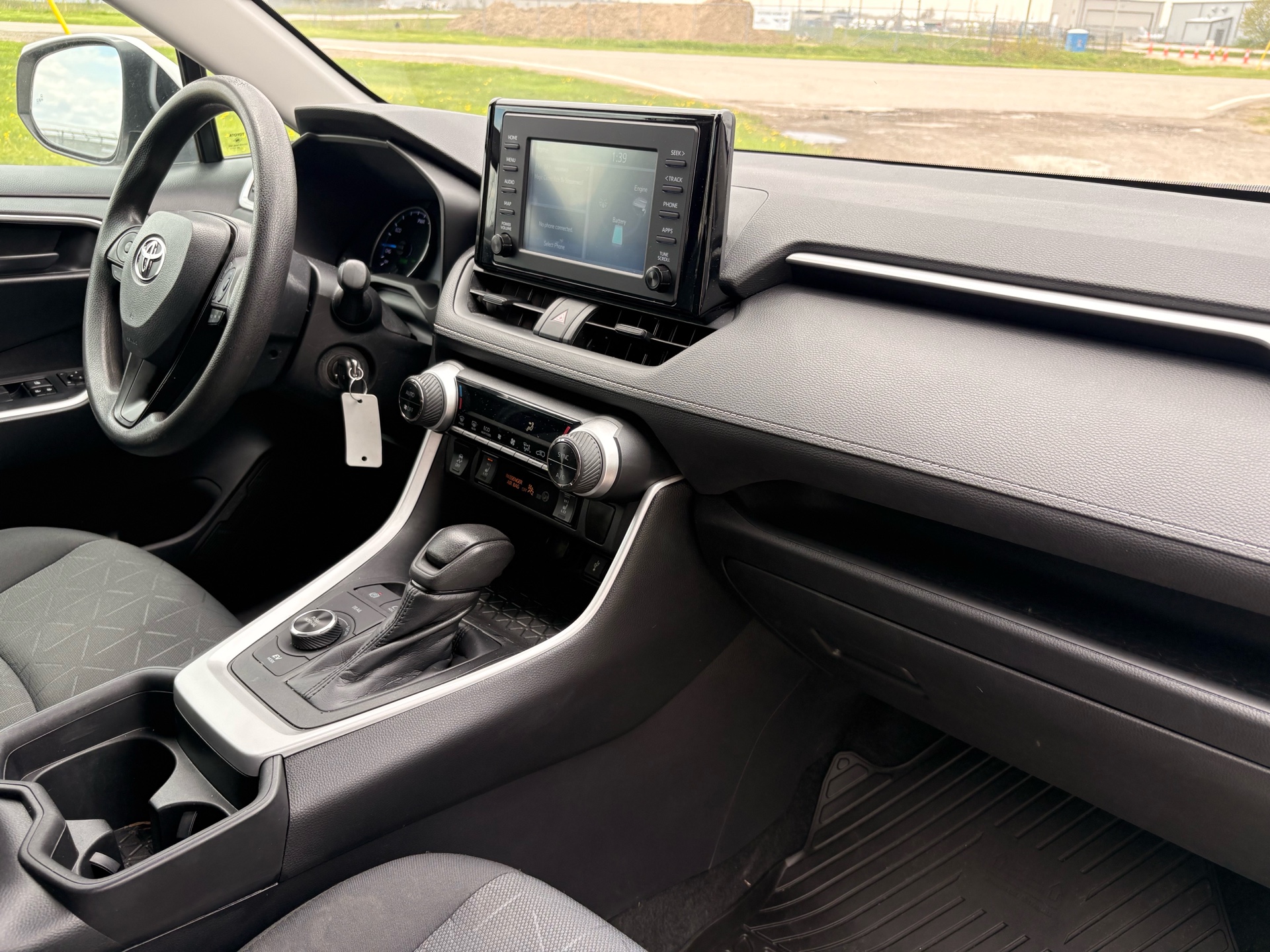 /skymotorscanada/2021-TOYOTA-RAV4-6728988081038574.jpg