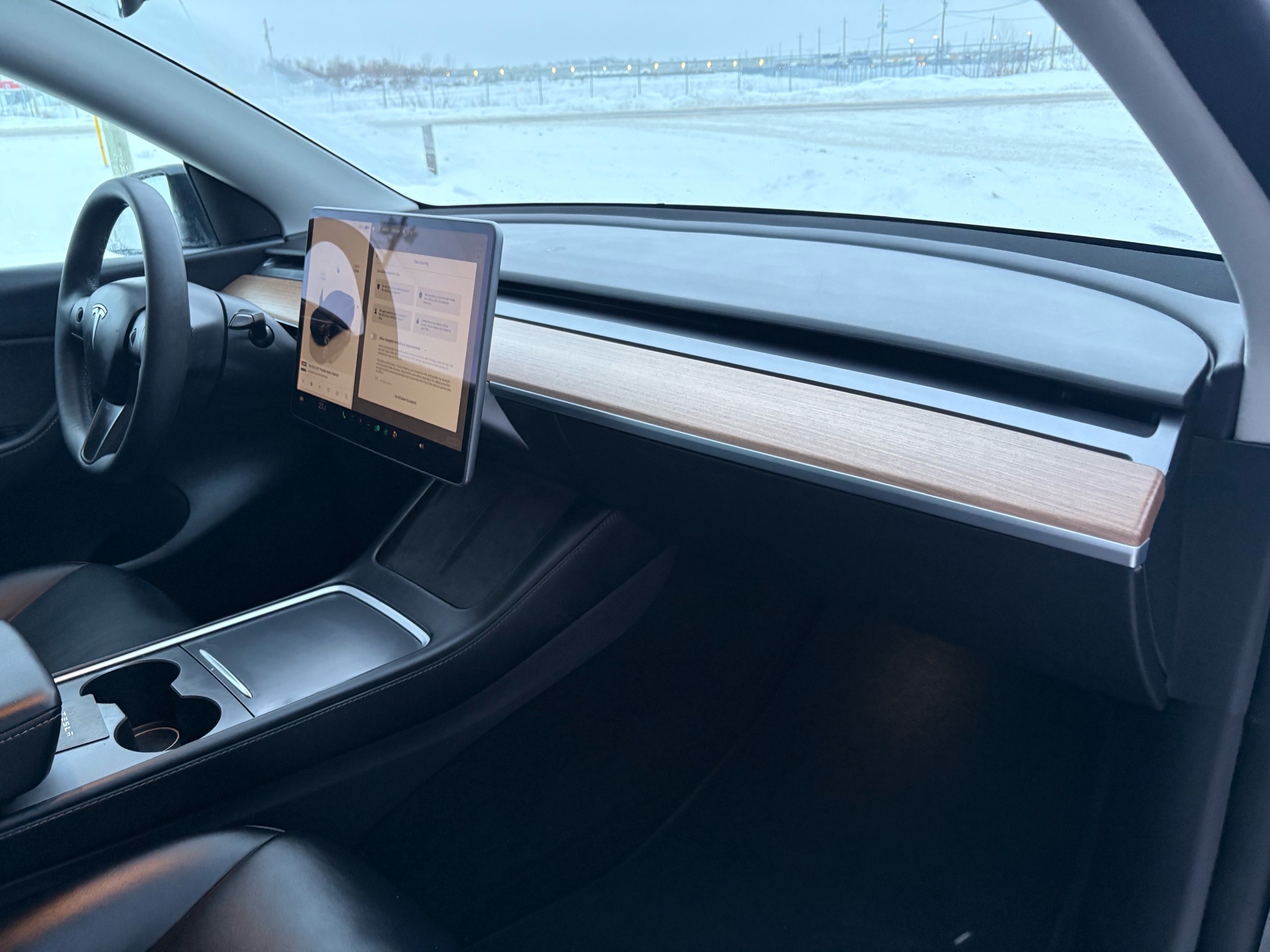 /skymotorscanada/2022-TESLA-MODELY-04480703021167565.jpg