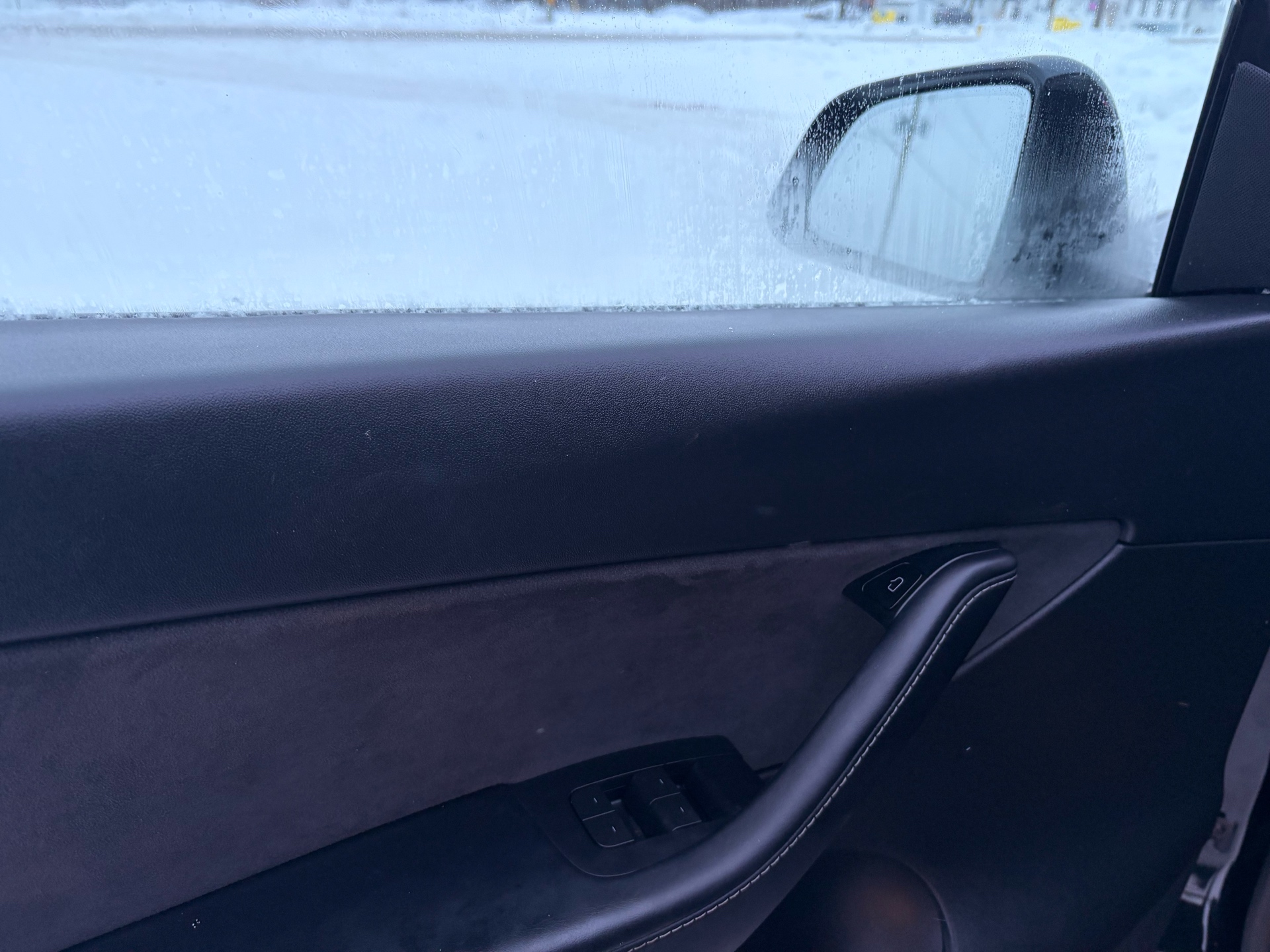/skymotorscanada/2022-TESLA-MODELY-40428710099207166.jpg