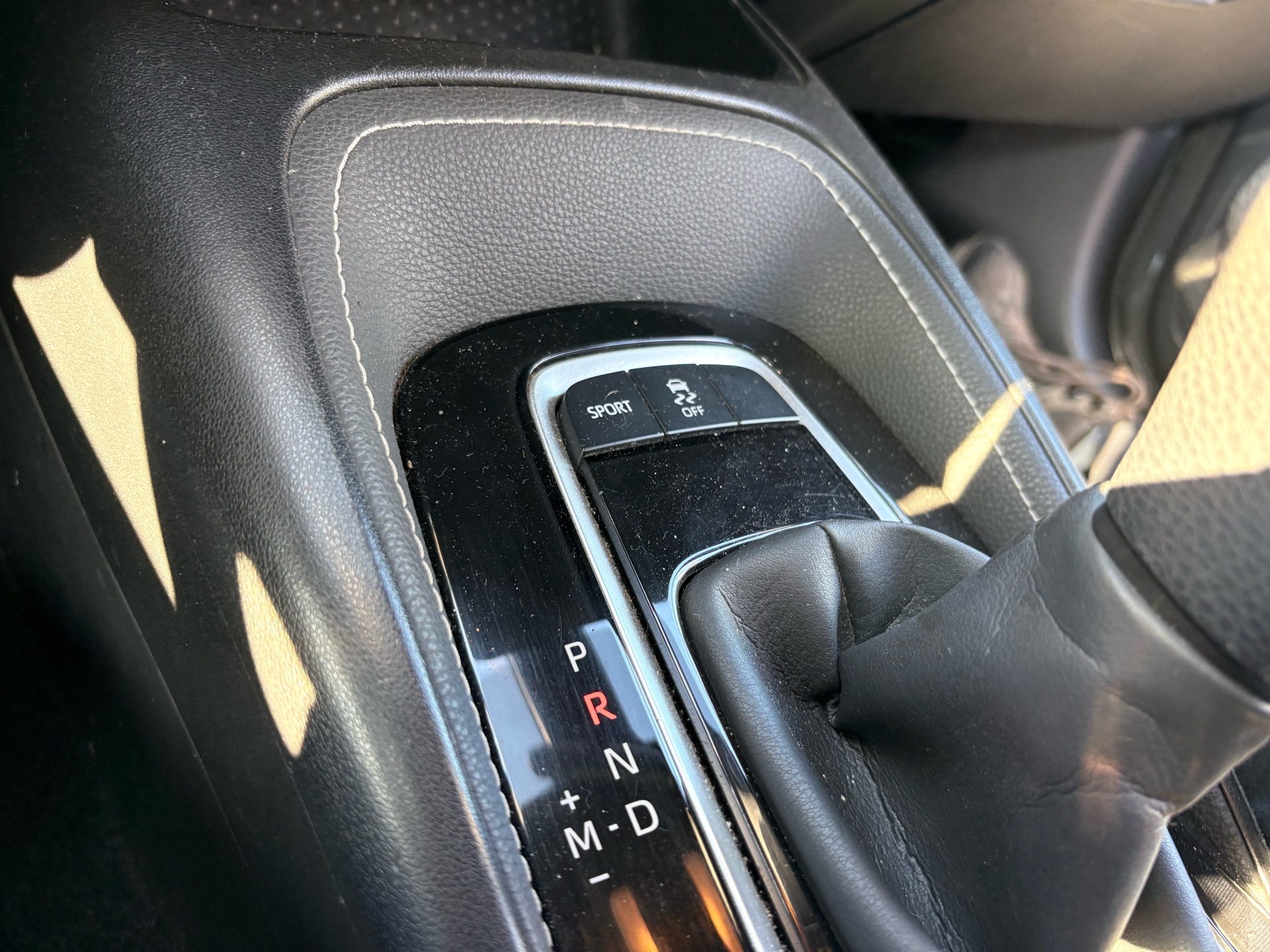 /skymotorscanada/2022-TOYOTA-COROLLAHATCHBACK-58877559698441.jpg