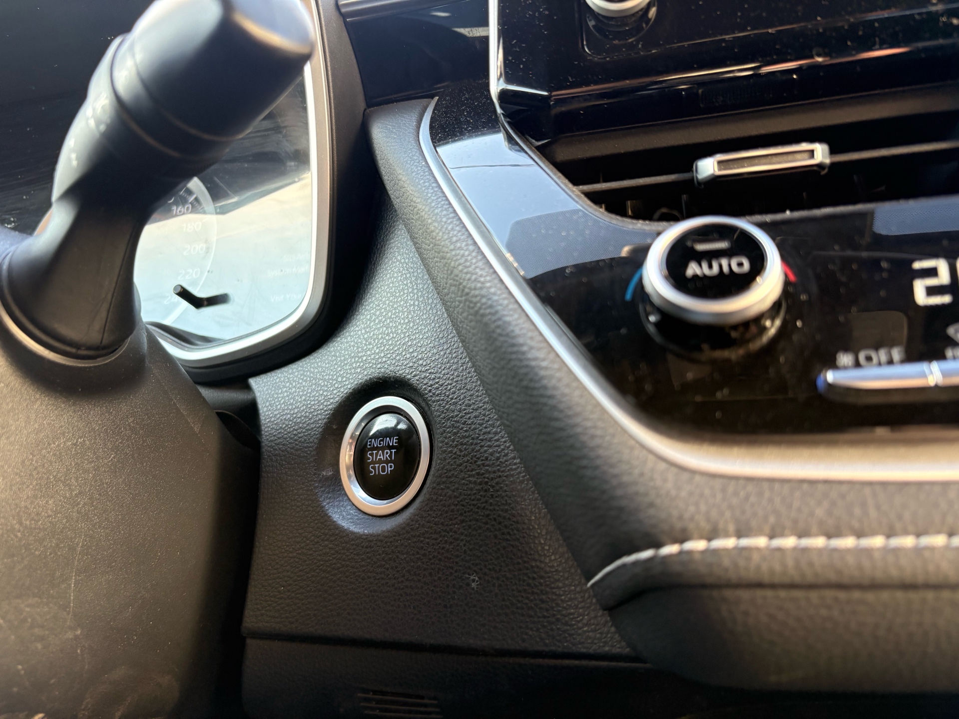 /skymotorscanada/2022-TOYOTA-COROLLAHATCHBACK-7518424760551006.jpg