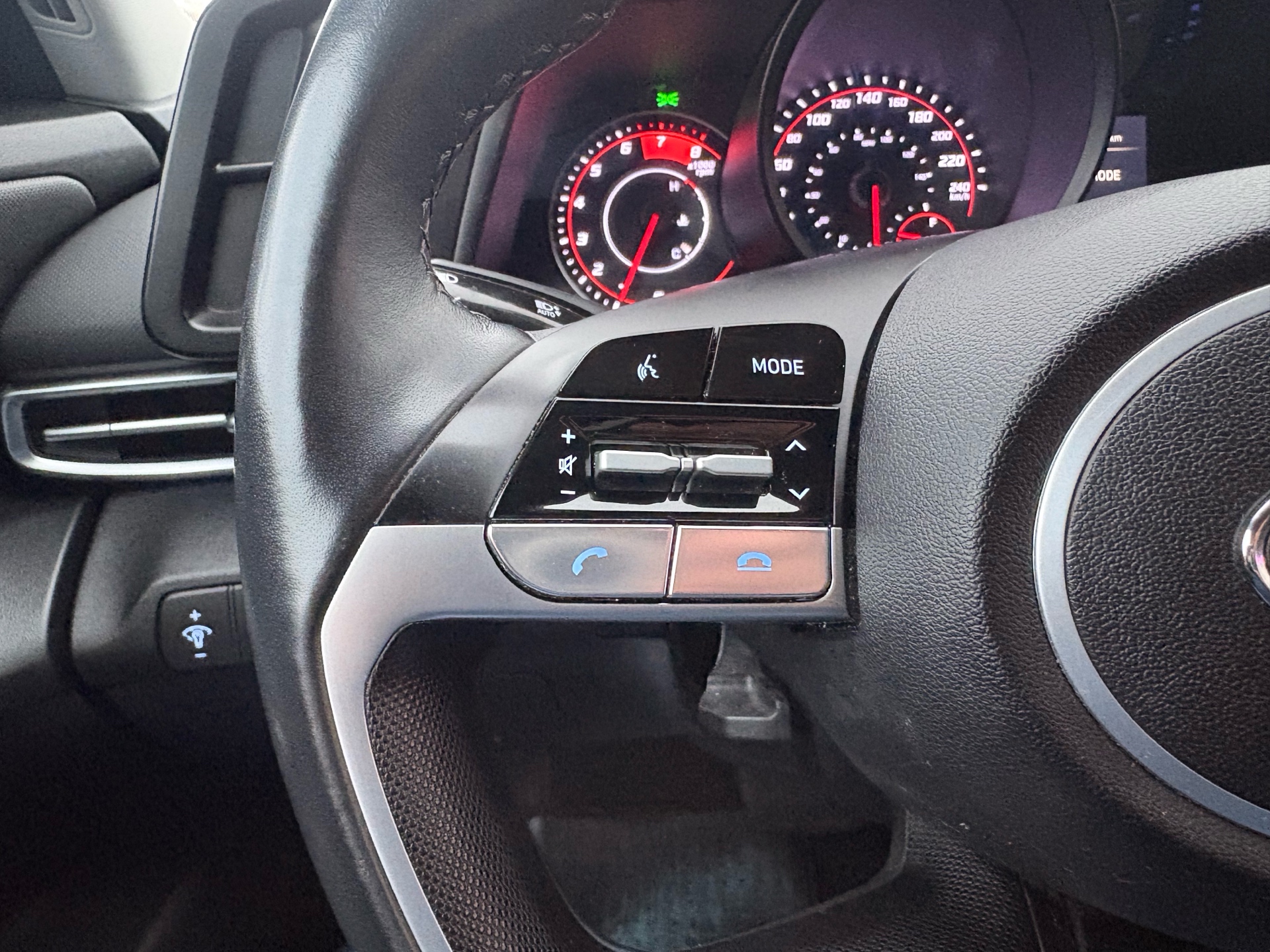 /skymotorscanada/2023-HYUNDAI-ELANTRA-027576976673736153.jpg