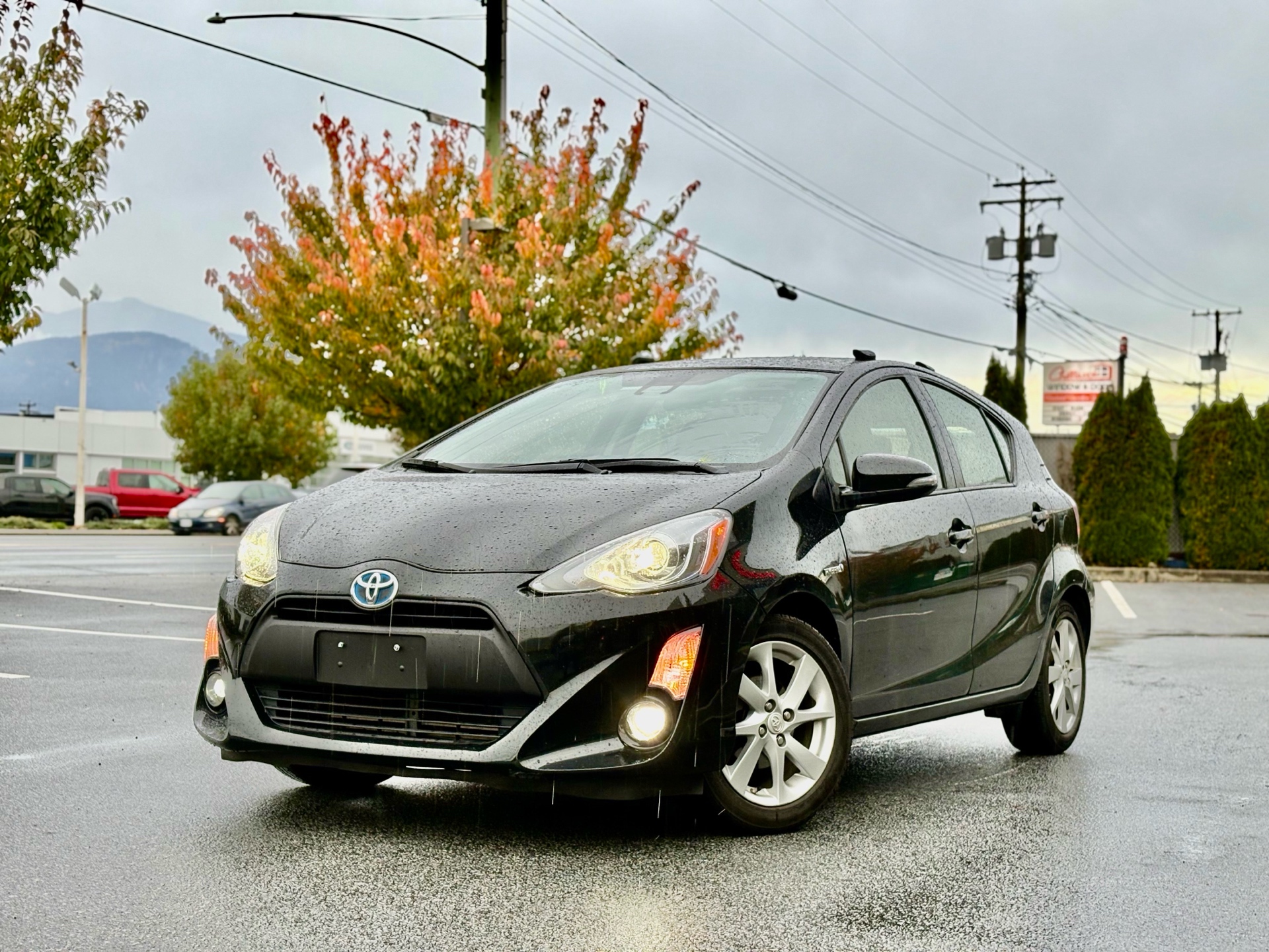 Voxcar TOYOTA Prius C HATCHBACK in Black, VANCOUVER